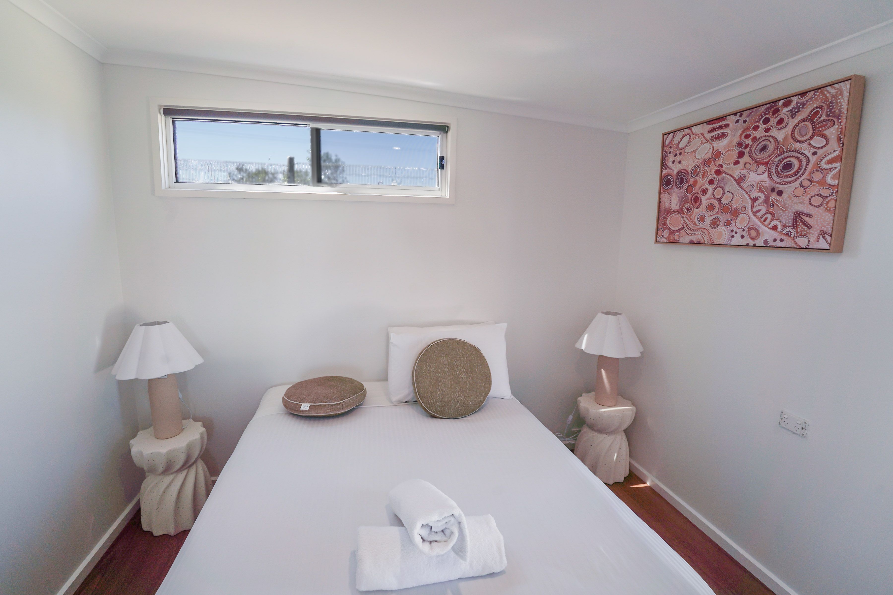 Bermagui Superior Cabin 4 - main bedroom
