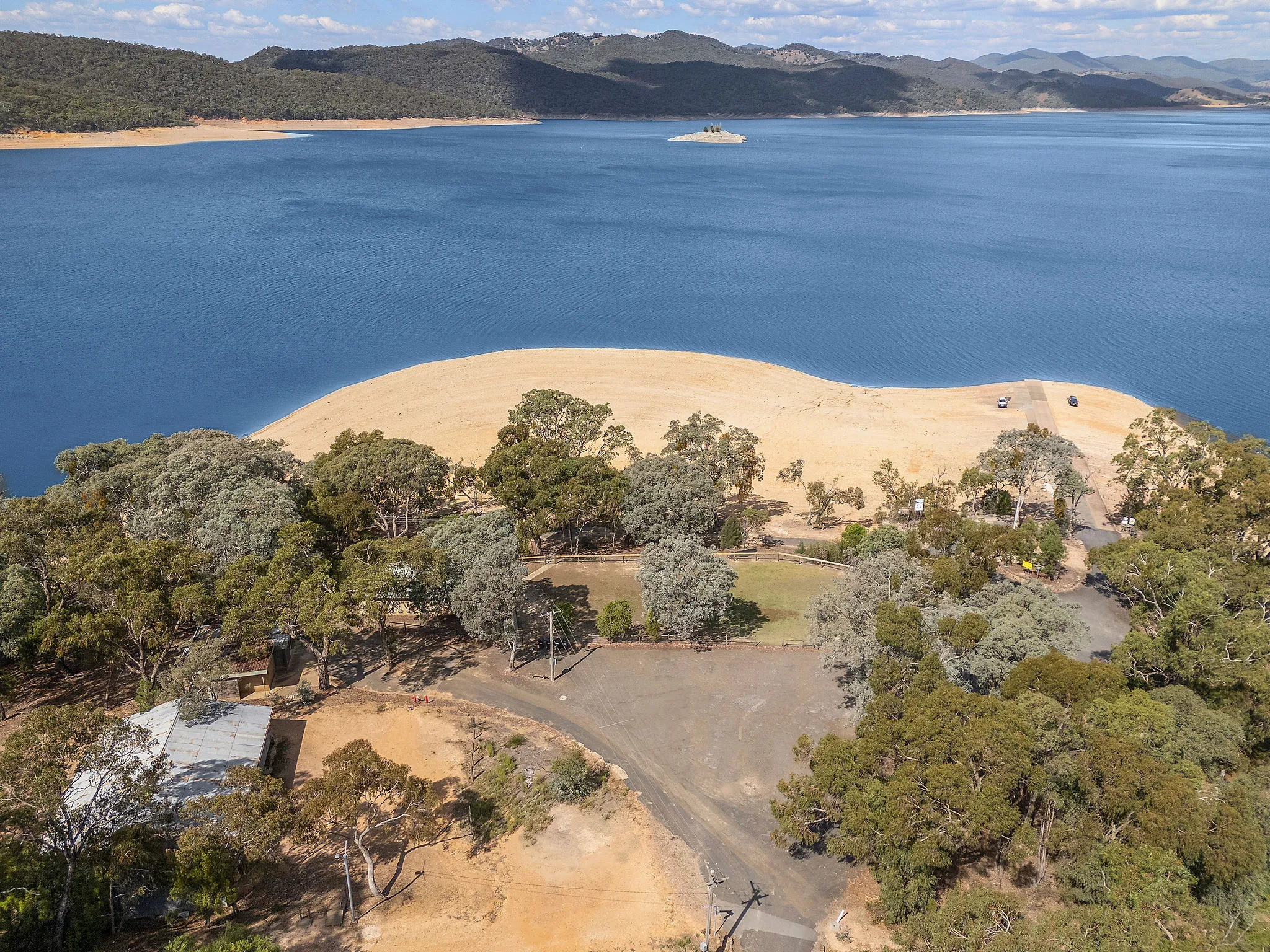 Burrinjuck Waters - Browns Picnic Area