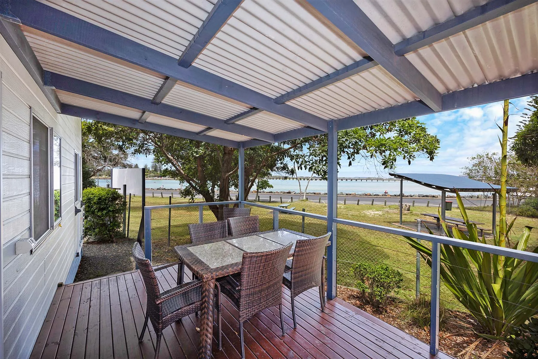 Tuncurry Superior Villa