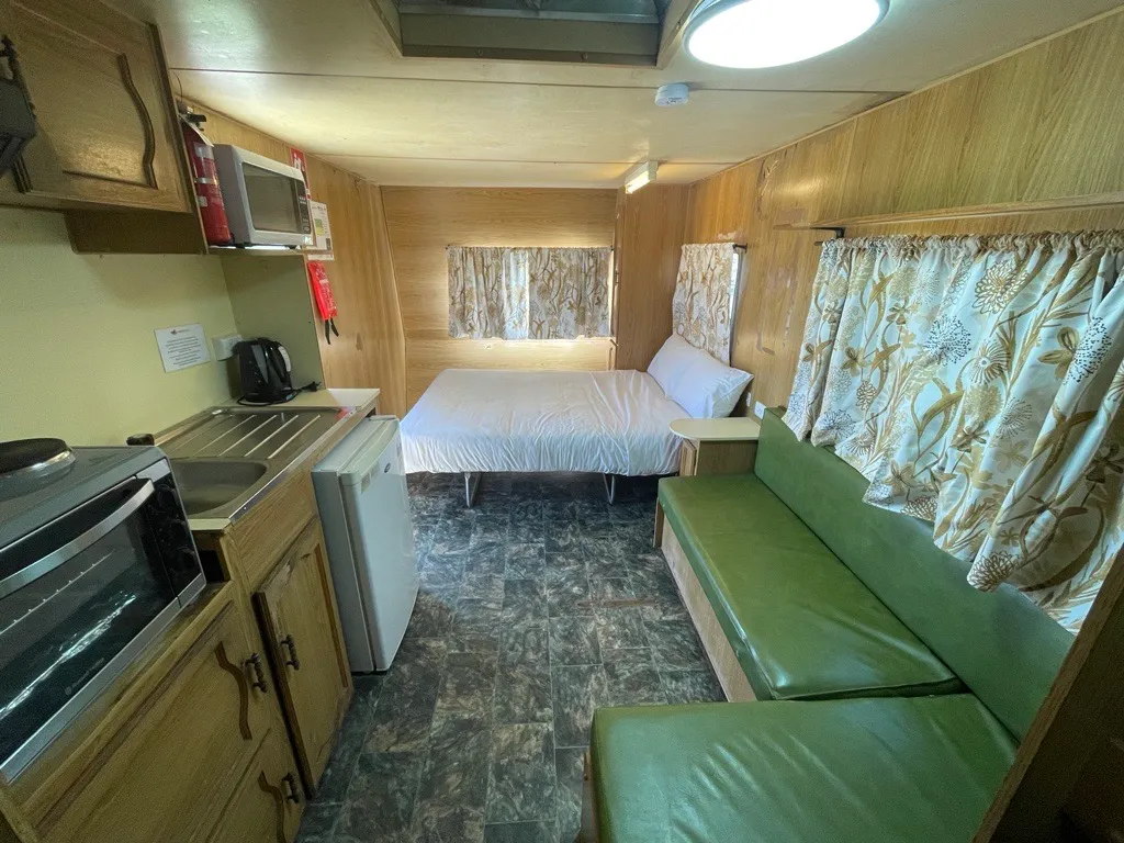 Copeton Economy Van sleeps 6 dog friendly - open plan