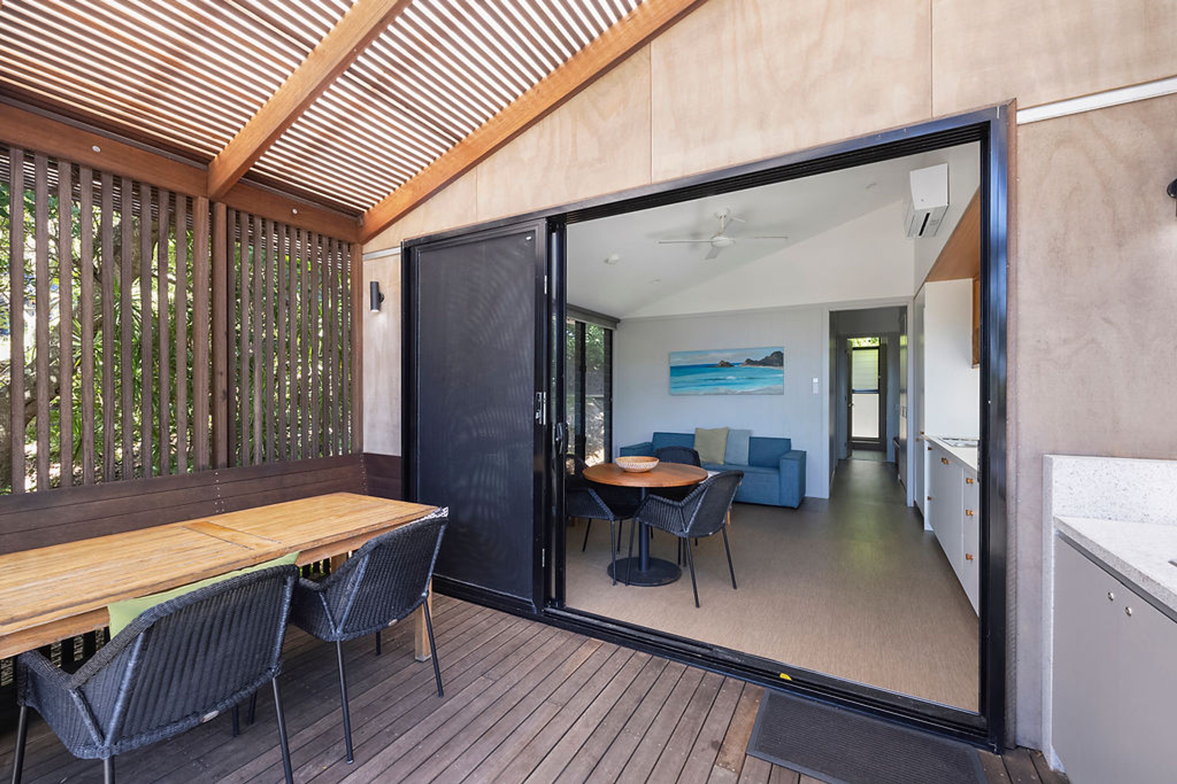 Byron Bay Premium Villa sleeps 5 - verandah