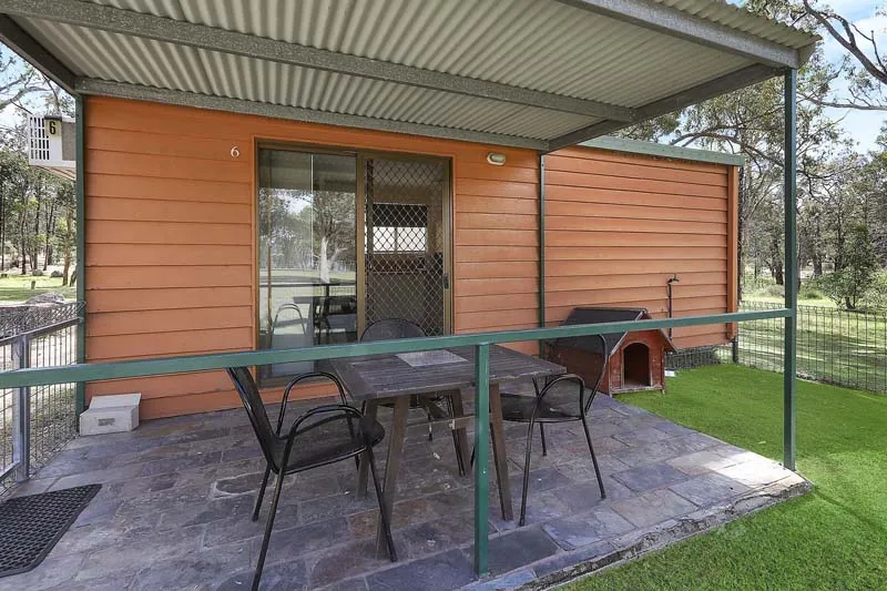 Copeton Waters - Standard Cabin - Sleeps 4 - Dog F