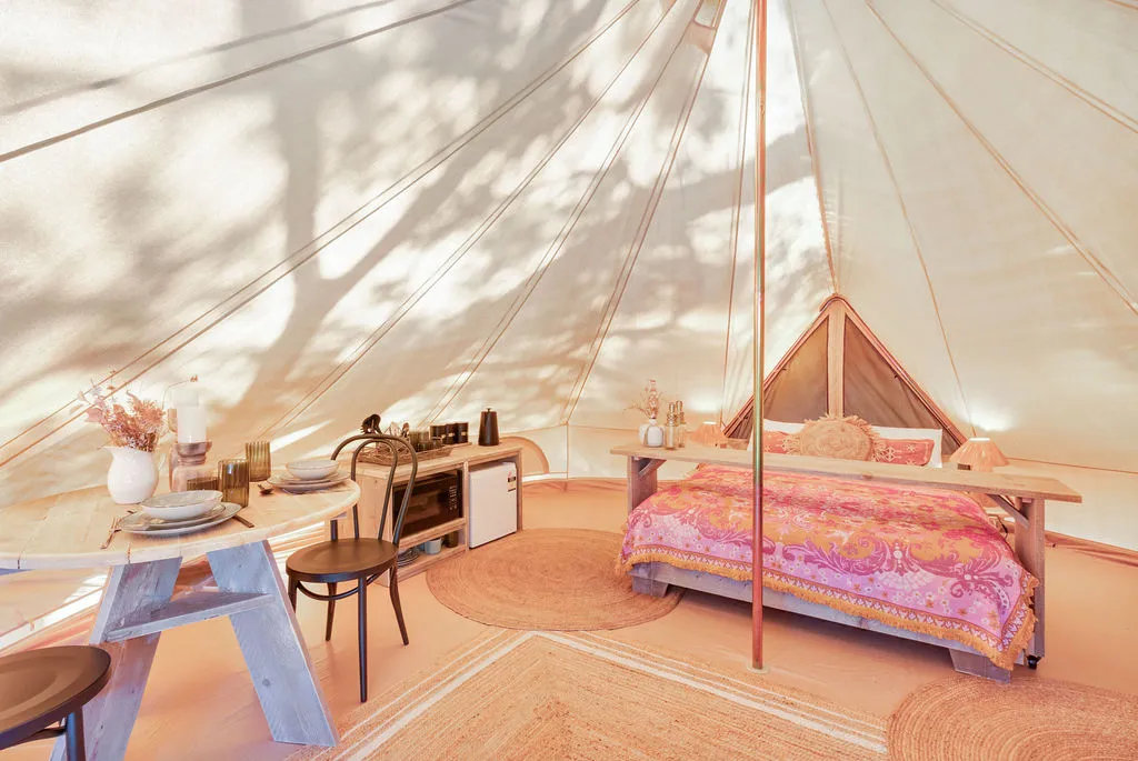 Byron Bay Glamping Tent - Sleeps 2 kitchenette