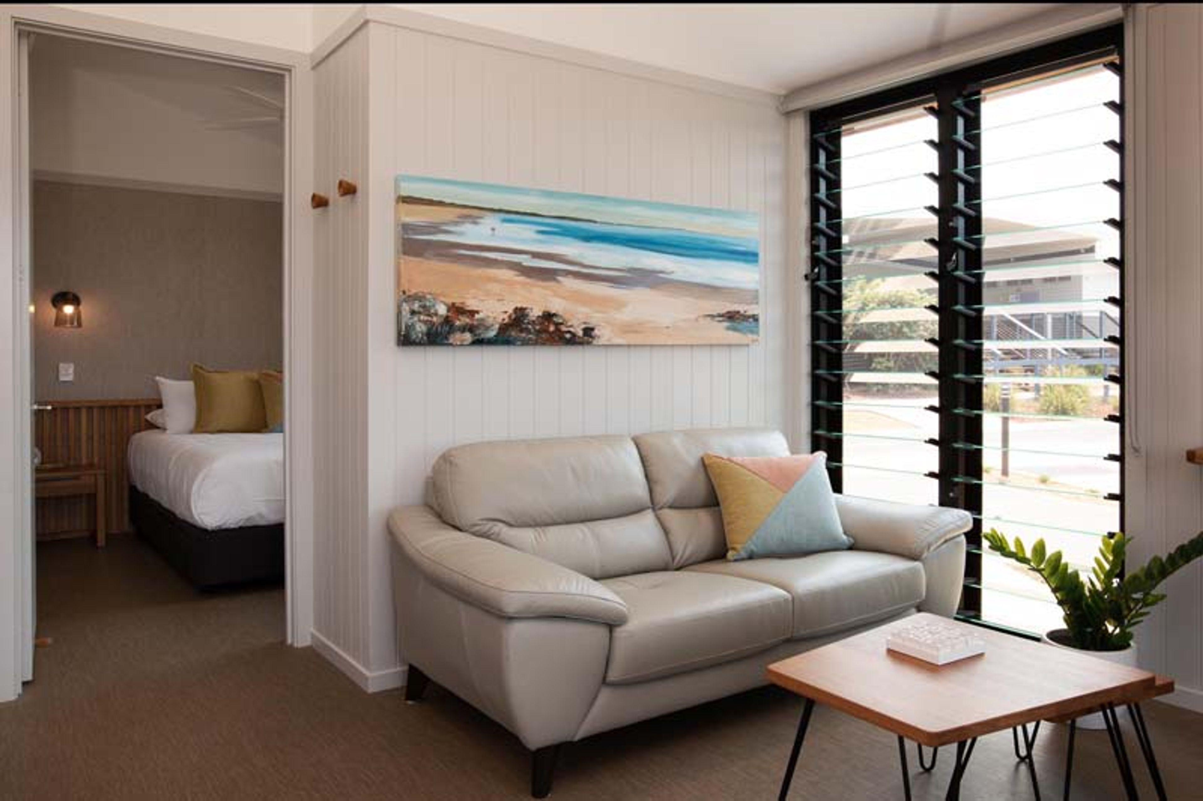 Bonny Hills Premium Cabin - sleeps 2 living room -