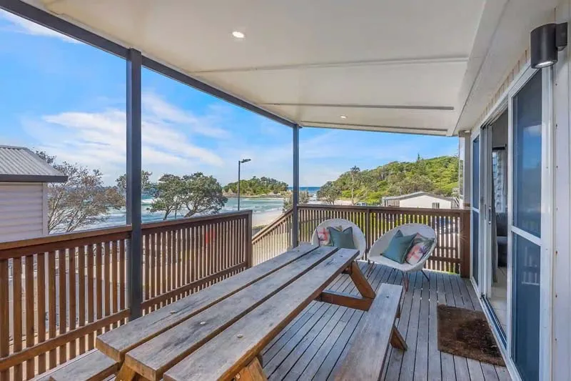 Seal Rocks - Deluxe Cabin - Sleeps 6 - Verandah