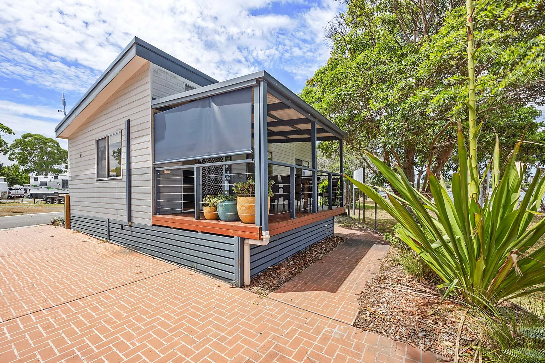 Tuncurry - Superior Villa - Sleeps 5 - Exterior