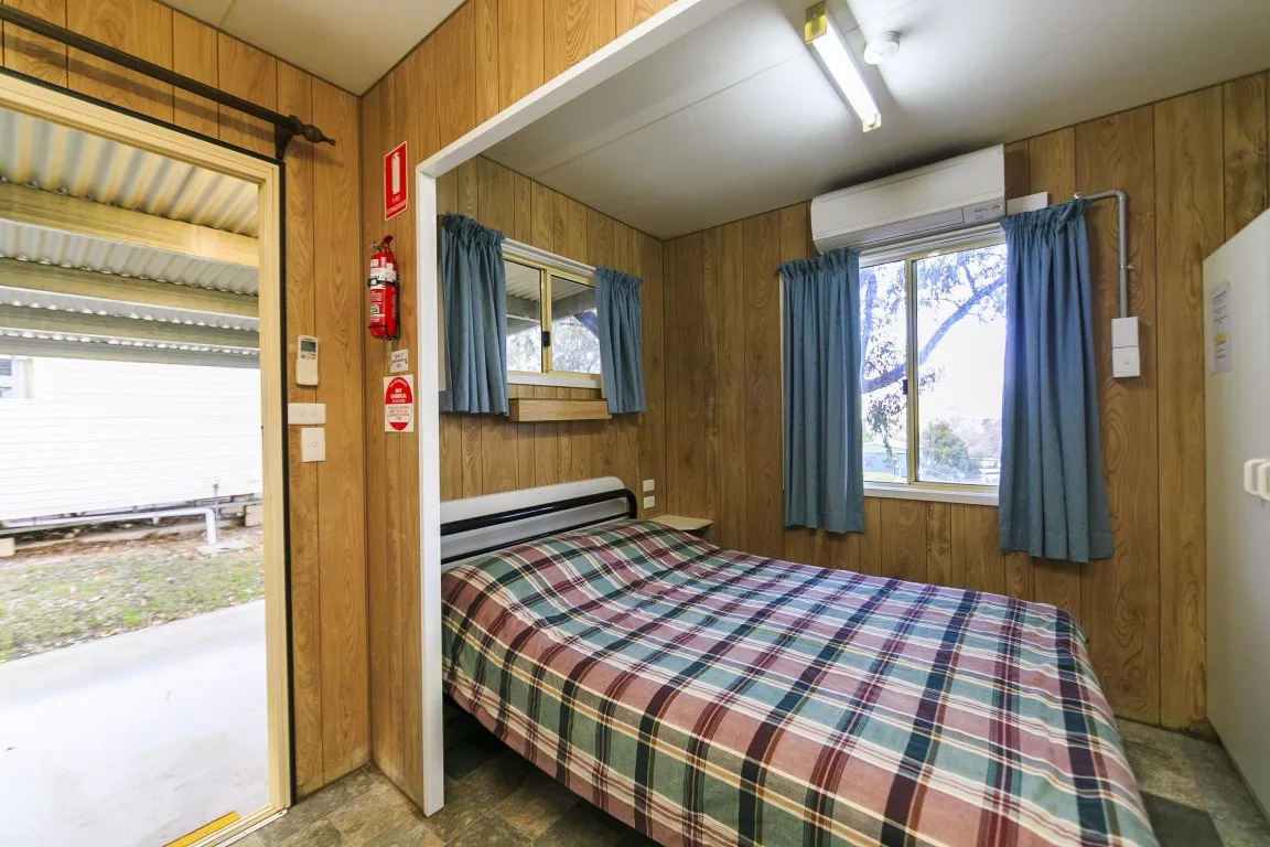 Burrinjuck Waters Economy Cabin - Sleeps 6 - bedro