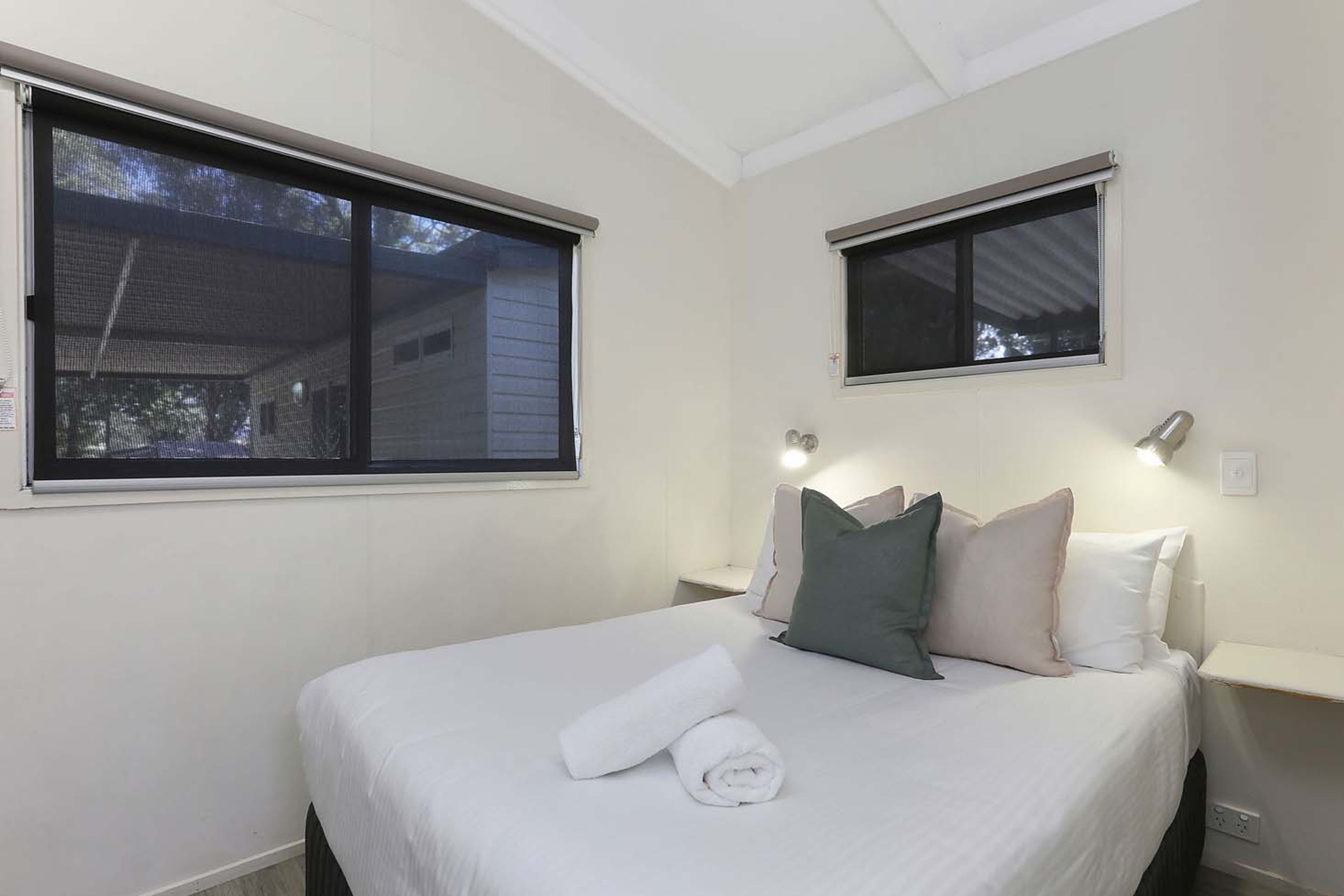 Coffs Harbour - Standard cabin sleeps 4 - bed