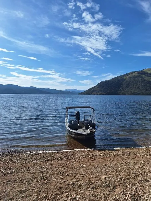 Boating Lake Burrinjuck