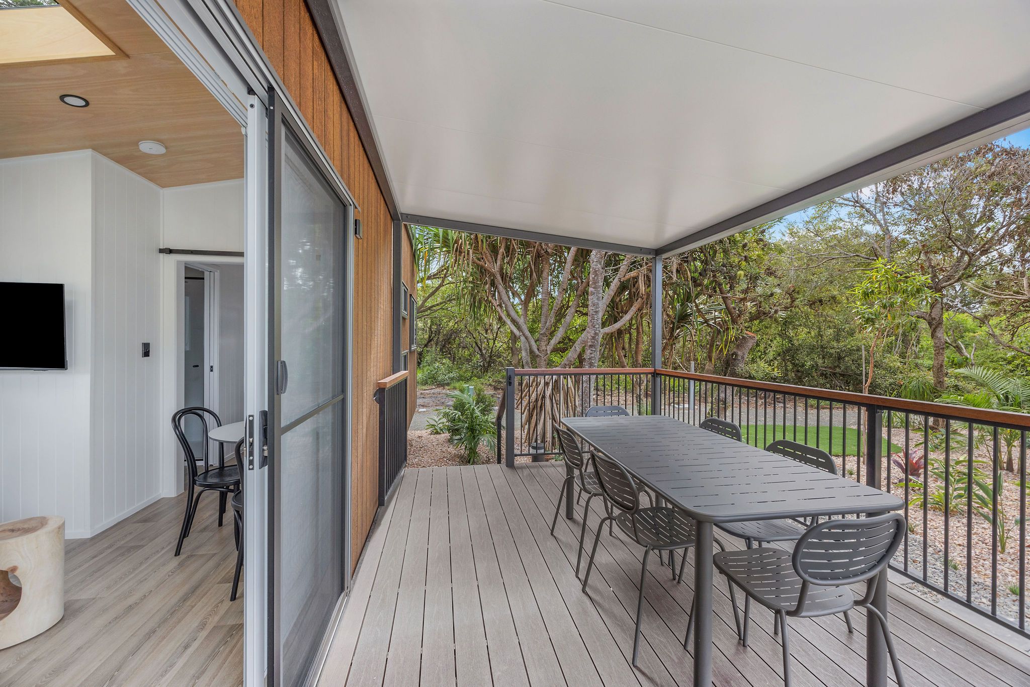 Lennox Head - tiny home sleeps 4 - verandah