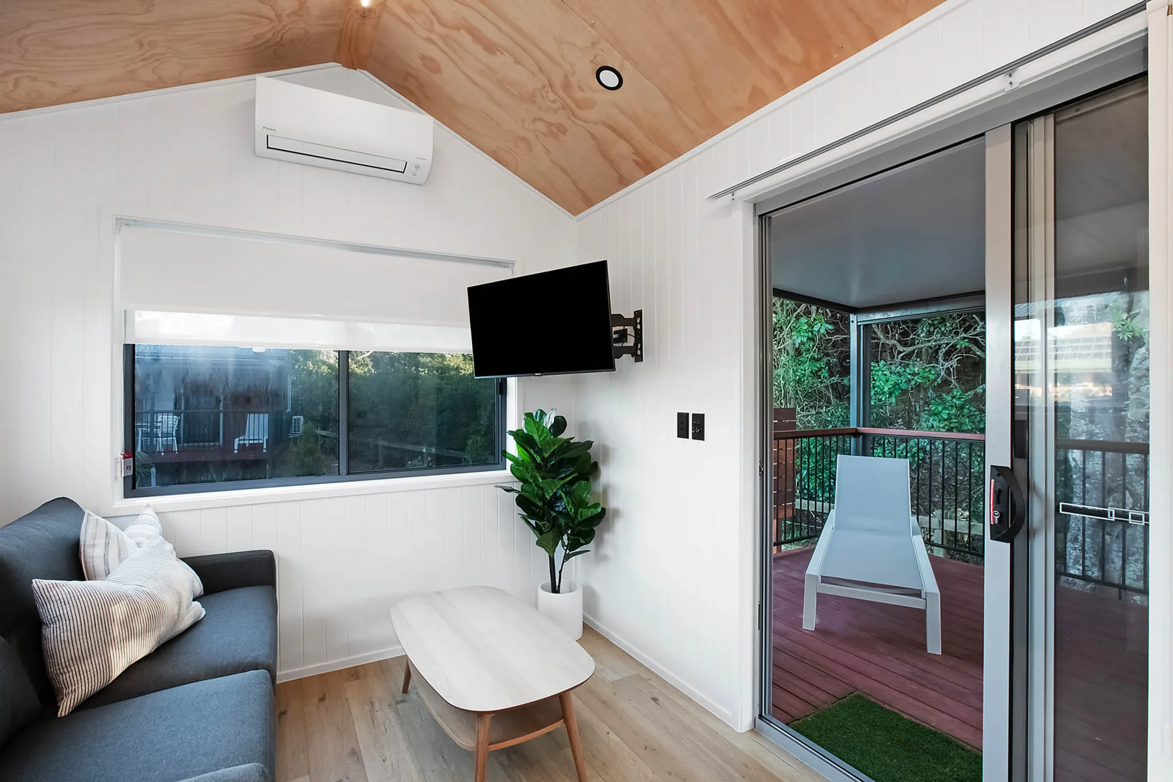 Scotts Head tiny home