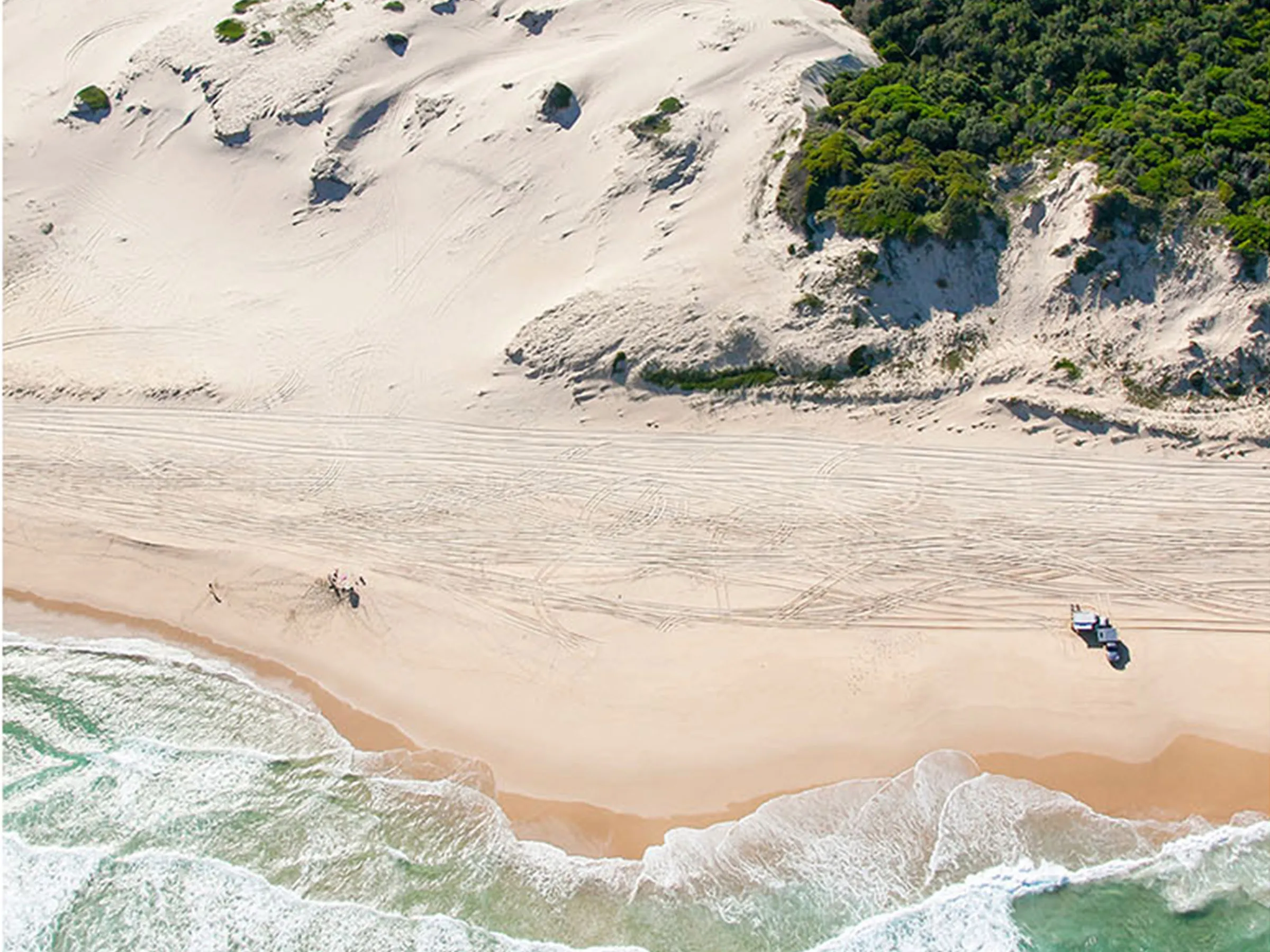 Reflections Holidays Hawks Nest holiday & caravan park dron shot Bennetts Beach