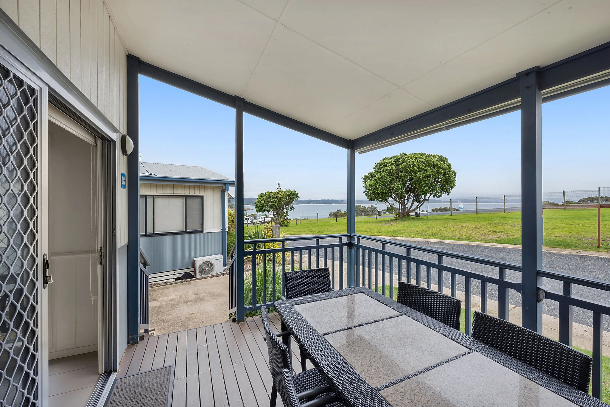 Bermagui Superior Cabin - Sleeps 6 - Deck 2