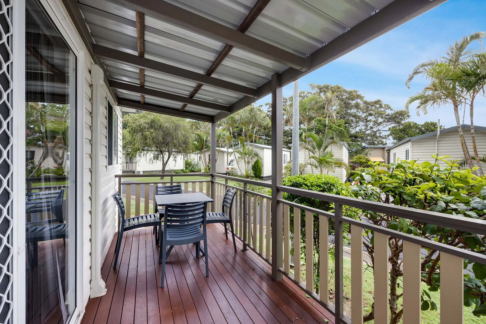 Urunga - Standard Cabin - Sleeps 4 - Dog Friendly 