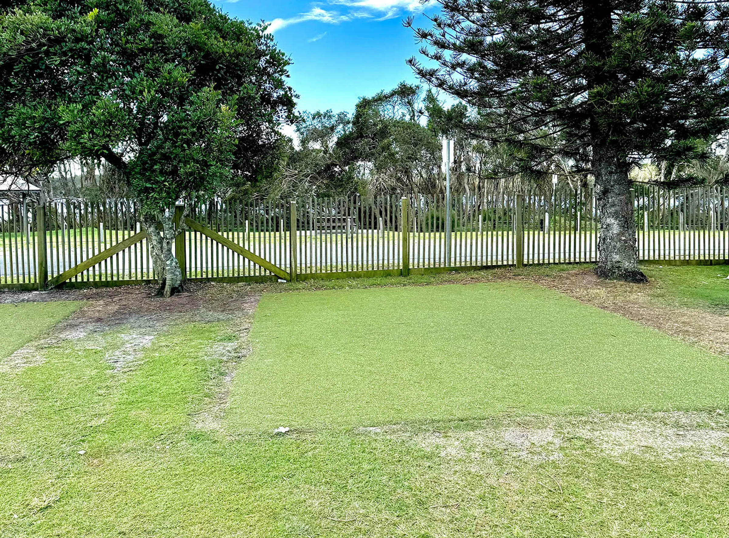 Astro Turf Rv Park Lennox Head Standard Powered Campsite - AstroTurf | Reflections Holidays