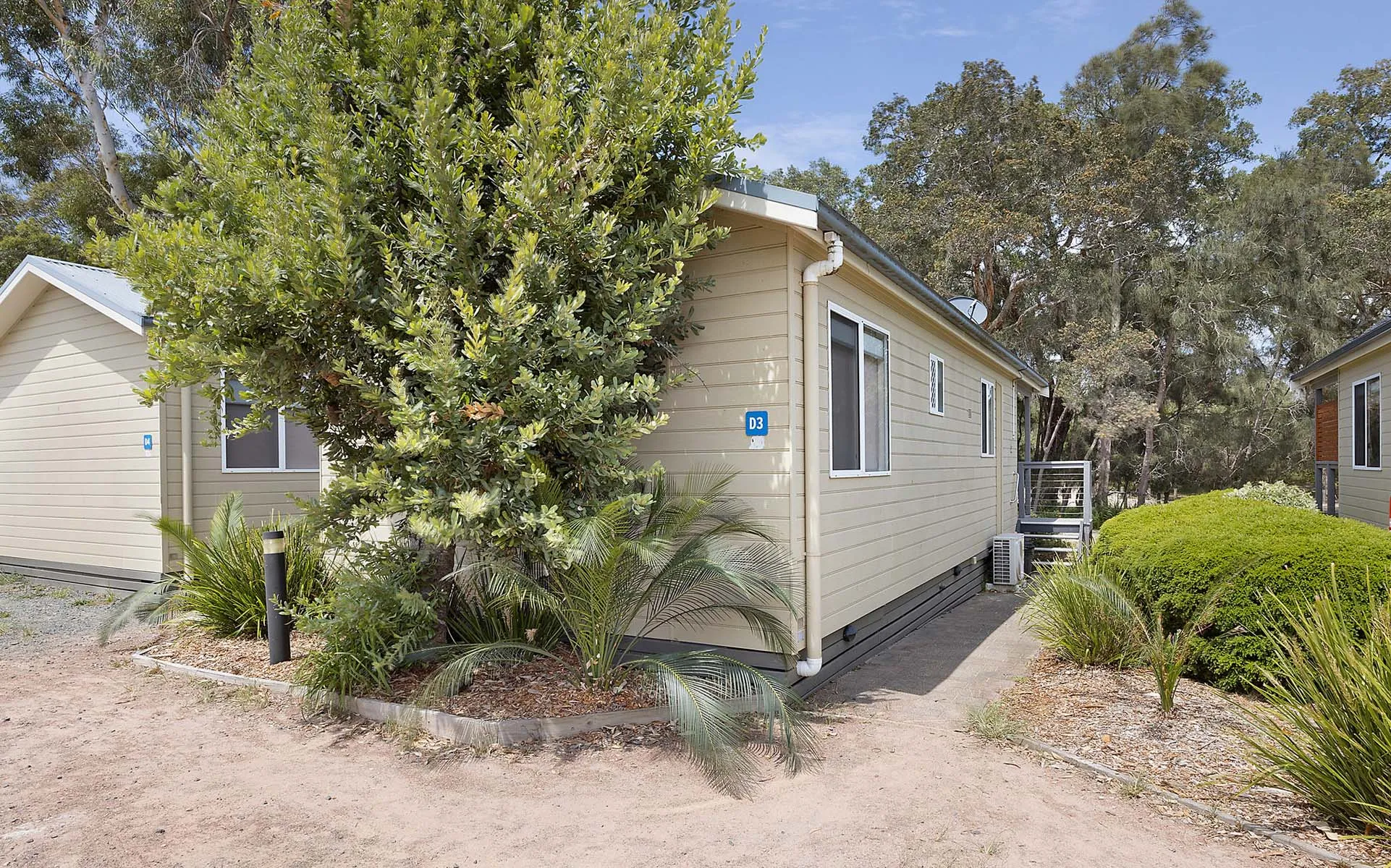 Jimmys Beach - Deluxe Cabin - Sleeps 5 - Exterior