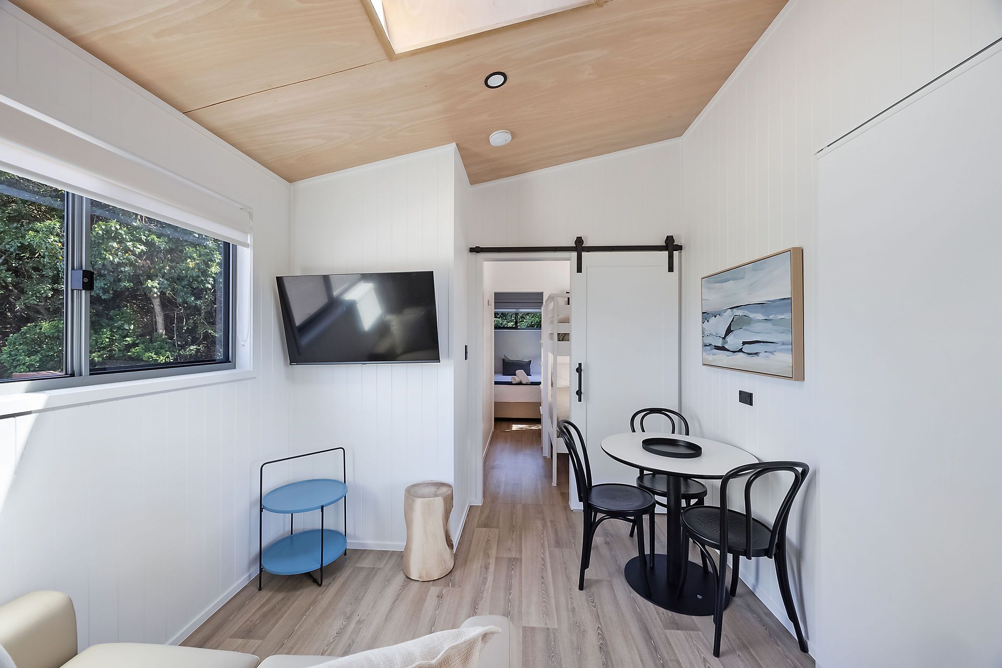 Scotts Head - Premium Tiny Home - Sleeps 4 - open plan living 2
