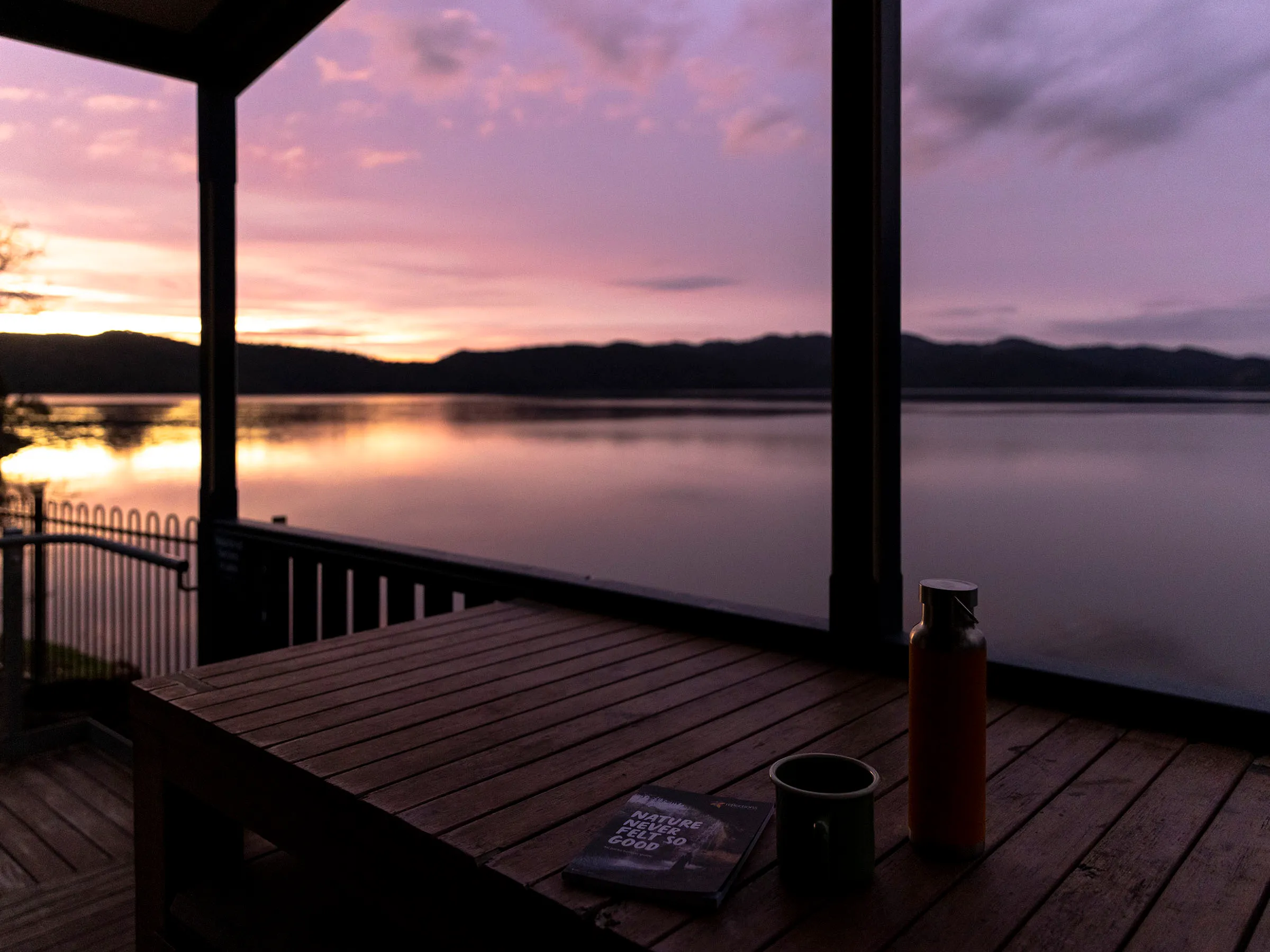 Reflections Holidays Burrinjuck Waters holiday & caravan park sunrise over water