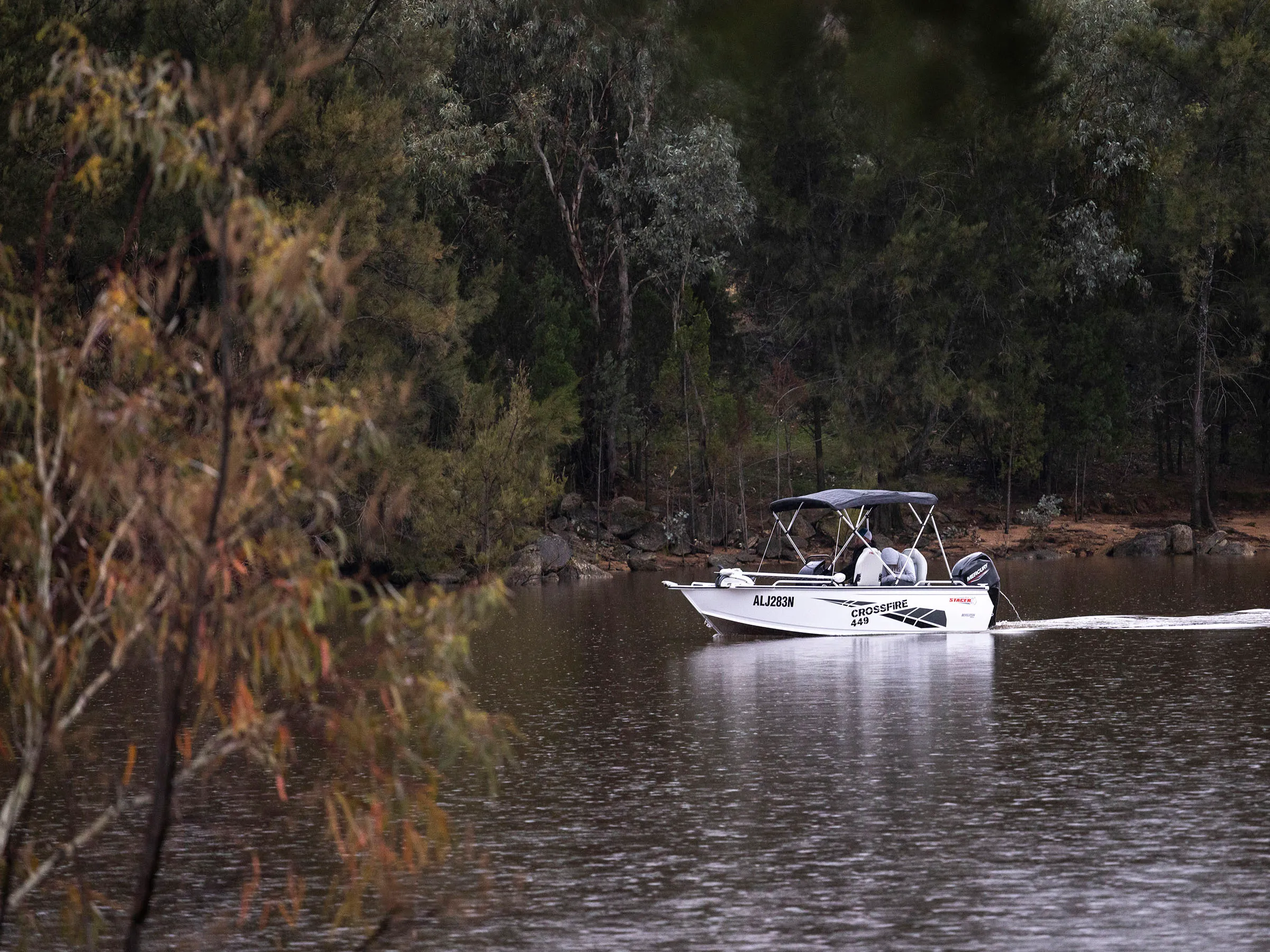 Reflections Wyangala Waters holiday and caravan park boating on lachlan river