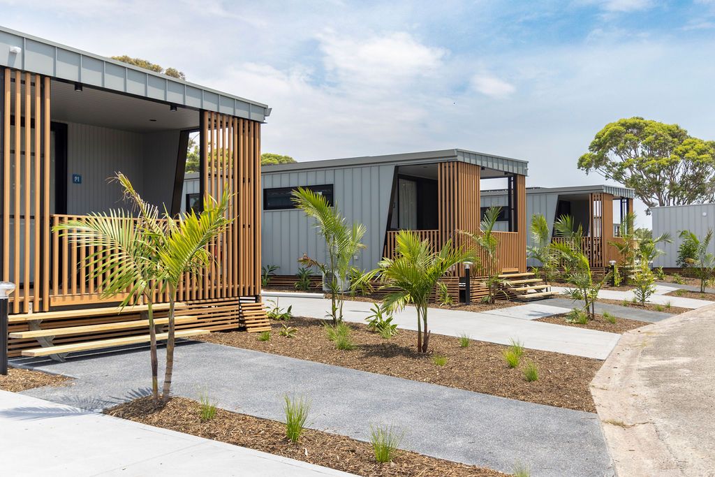 Hawks Nest deluxe cabins