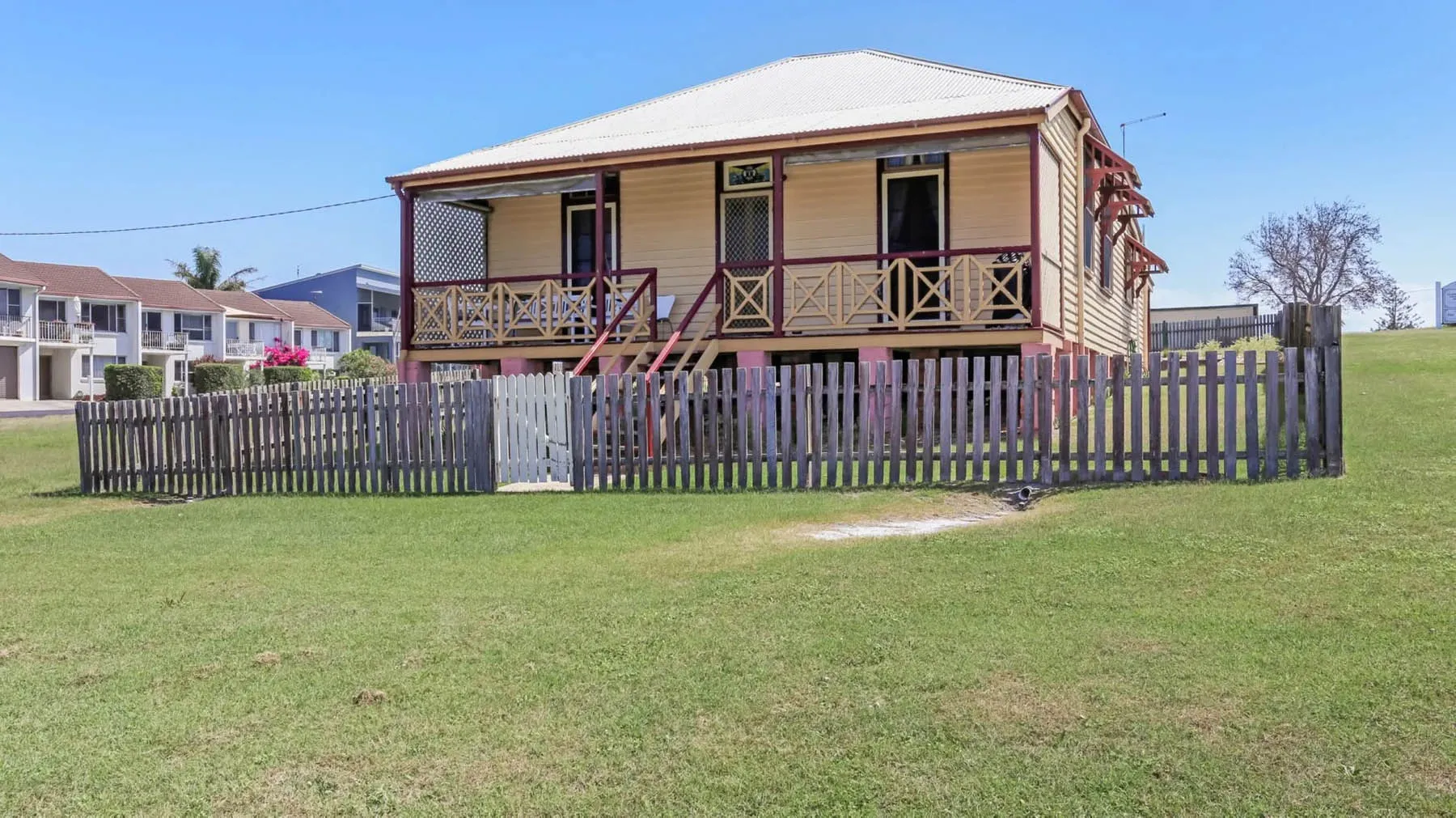 Yamba Lighthouse Cottages - Exterior