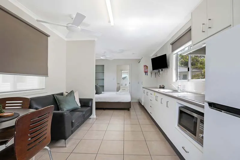 Urunga - Standard Cabin - Sleeps 2 - Living