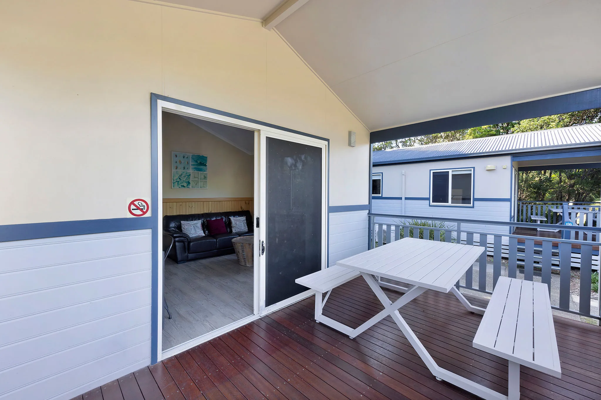 Mylestom - Deluxe Cabin - Sleeps 5 - Accessible - 