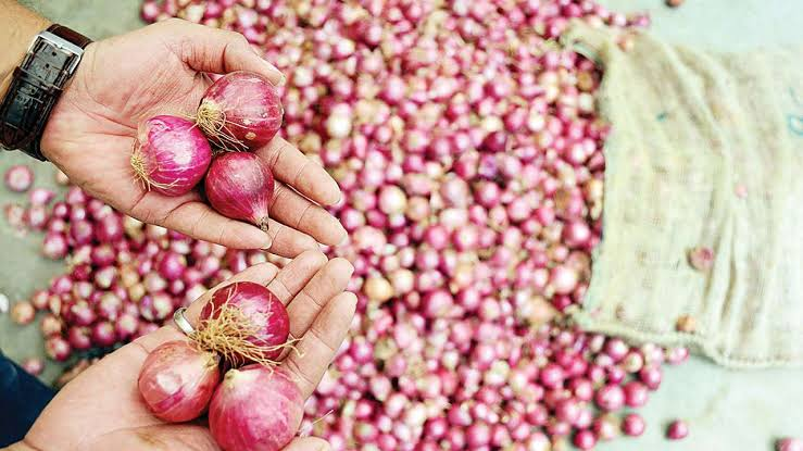 Onion Prices Near ₹70 in India: Why Government’s ₹35 Sale Hasn’t Fixed It