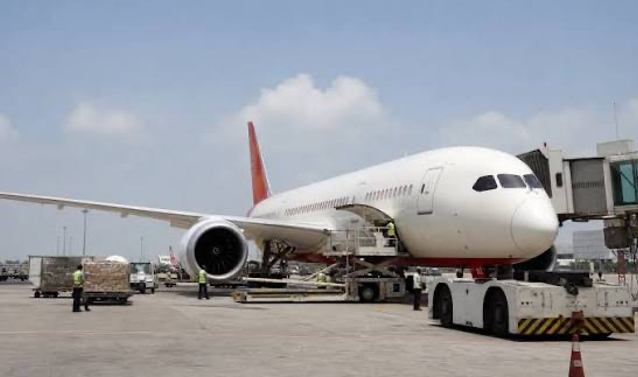 Temasek Backs Singapore Airlines’ Air India Investment as $1.5 Billion Funding Request Draws Scrutiny