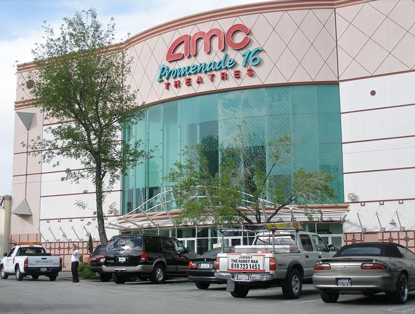 AMC Theatres Promenade 16, a 16-auditorium movie theater or multiplex . It was located at Westfield Shoppingtown Promenade , a shopping center in Woodland Hills . Photographed on May 19, 2006 by user