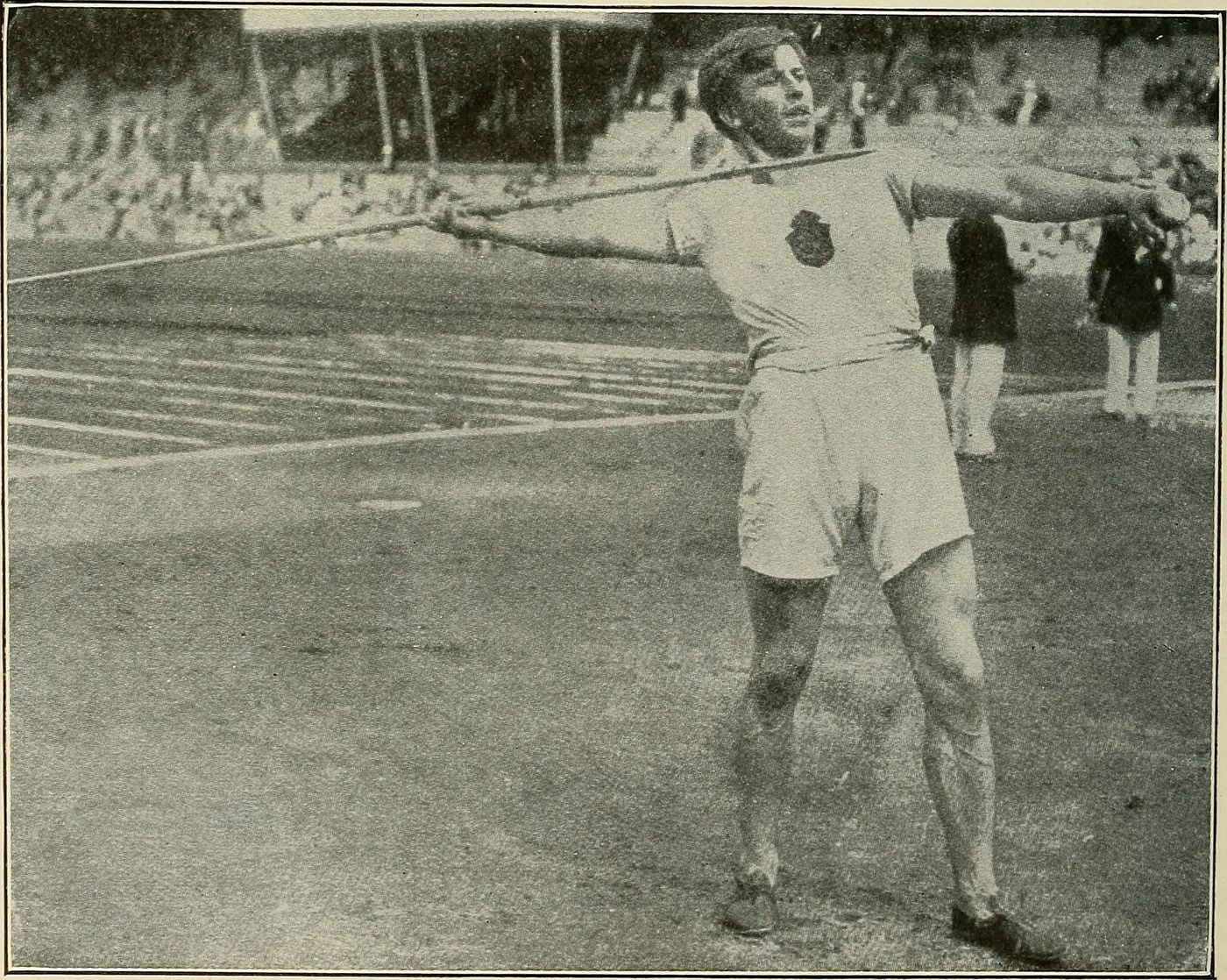 Identifier : outing63newy ( find matches ) Title : Outing Year : indexed as 1885 ( 1880s ), but in fact certainly after July 6, 1912 Authors : Subjects : Leisure Sports Travel Publisher : (New York : 