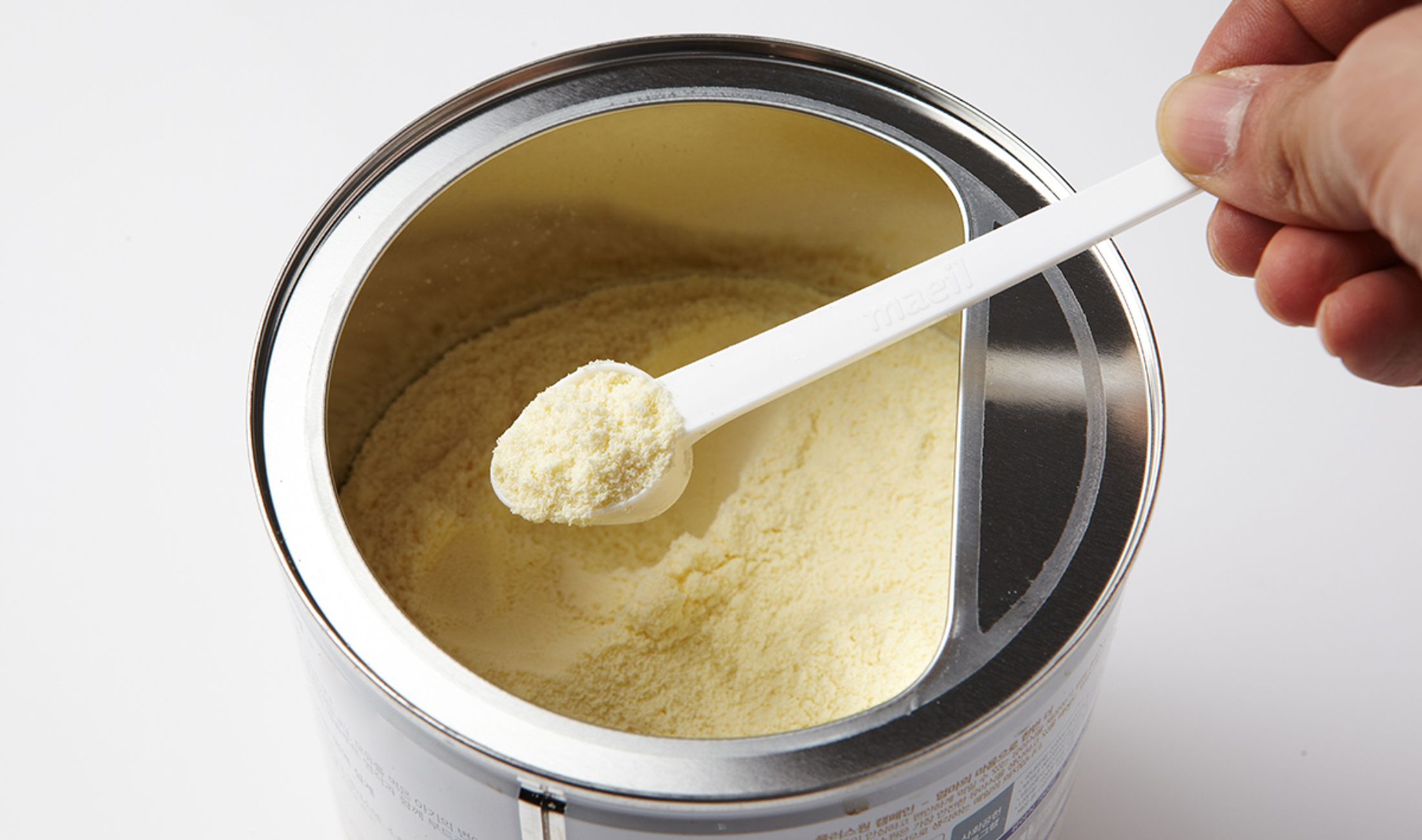 Infant baby formula milk powder and feeding bottle