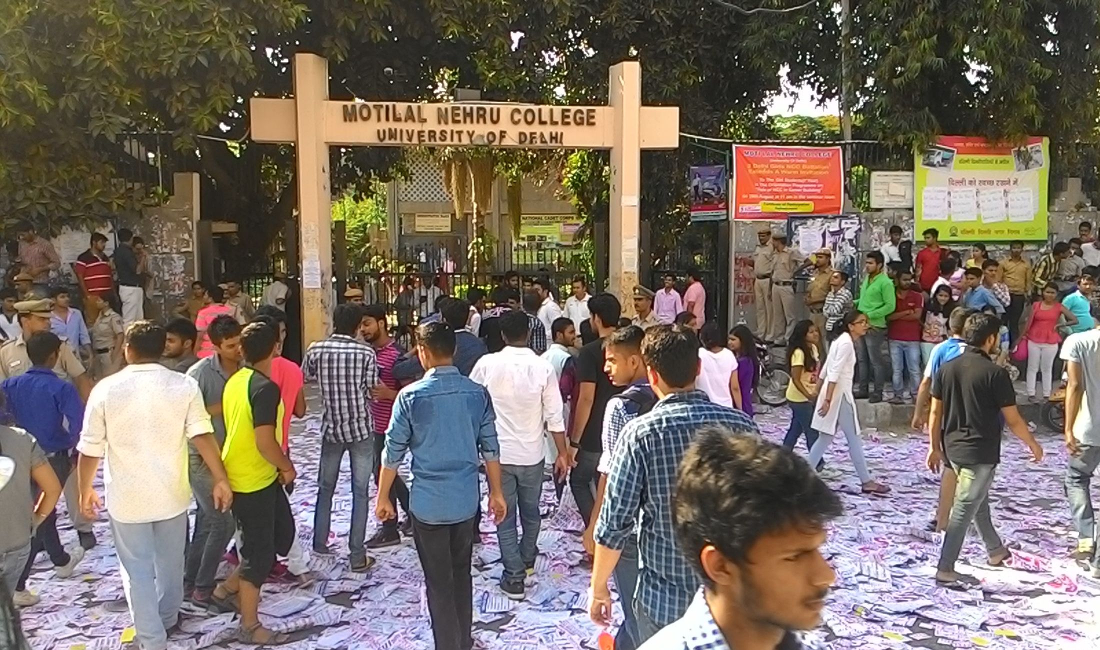 Student election campaigning during DUSU elections at Delhi University