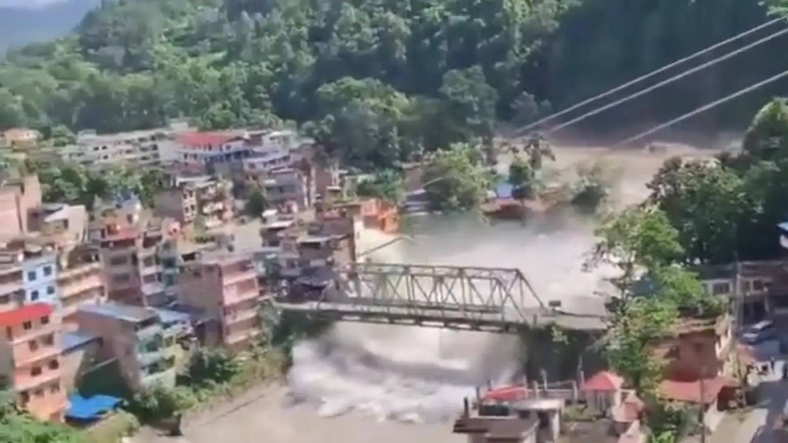 Nepal Floods: 626 Dead, Nearly 3,000 Missing as Bad Weather Hinders Rescue Efforts