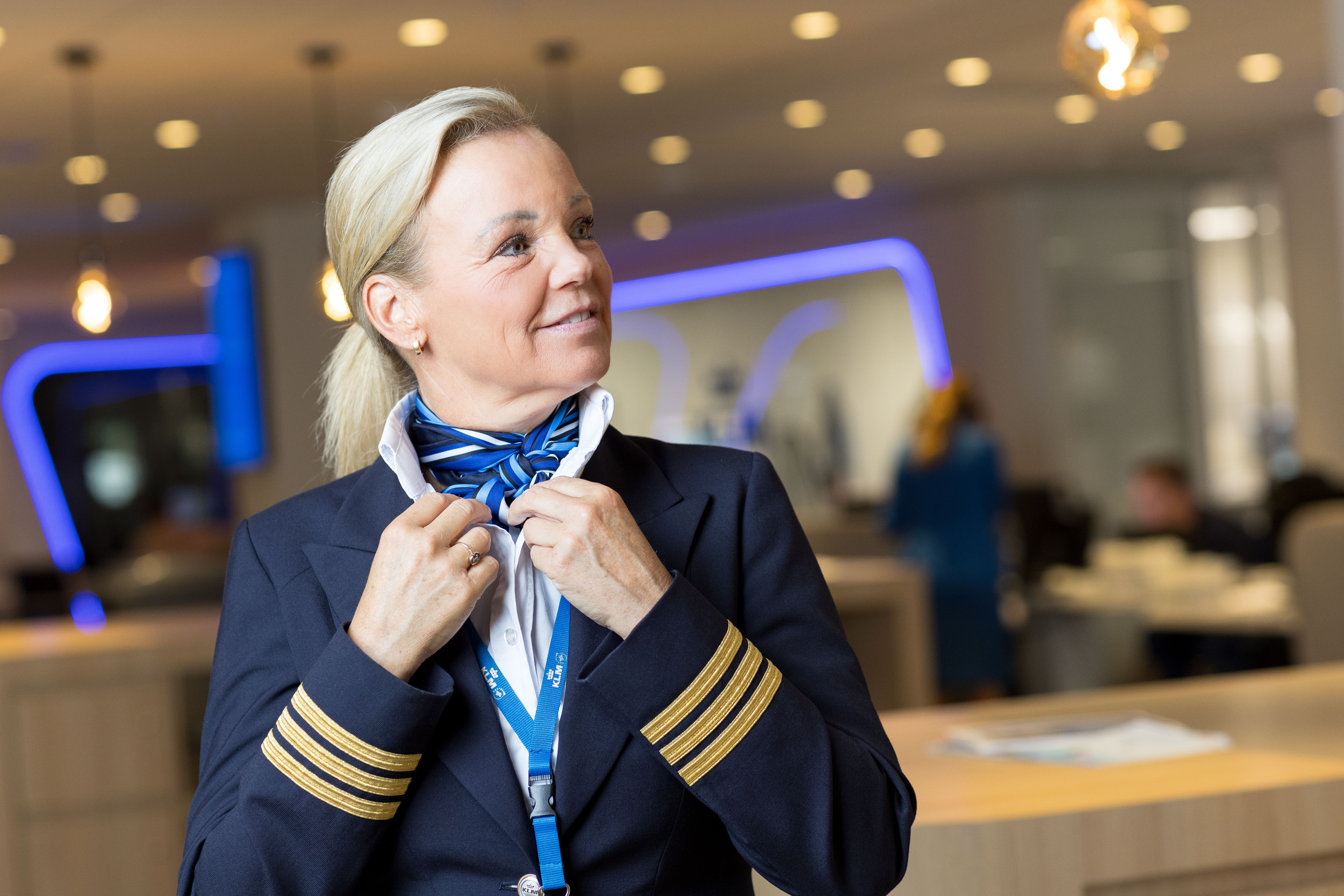 Female KLM pilot
