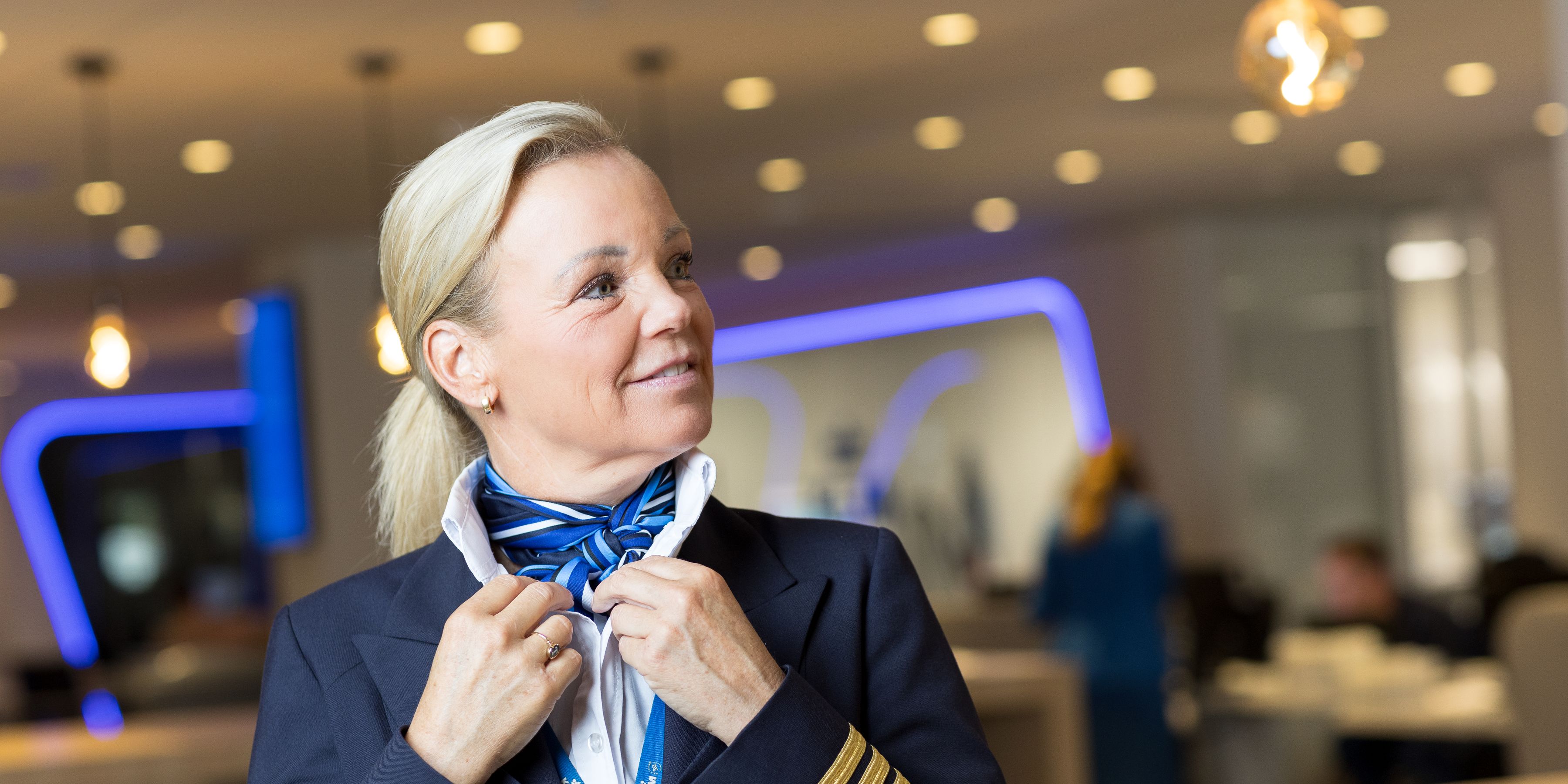Female KLM pilot