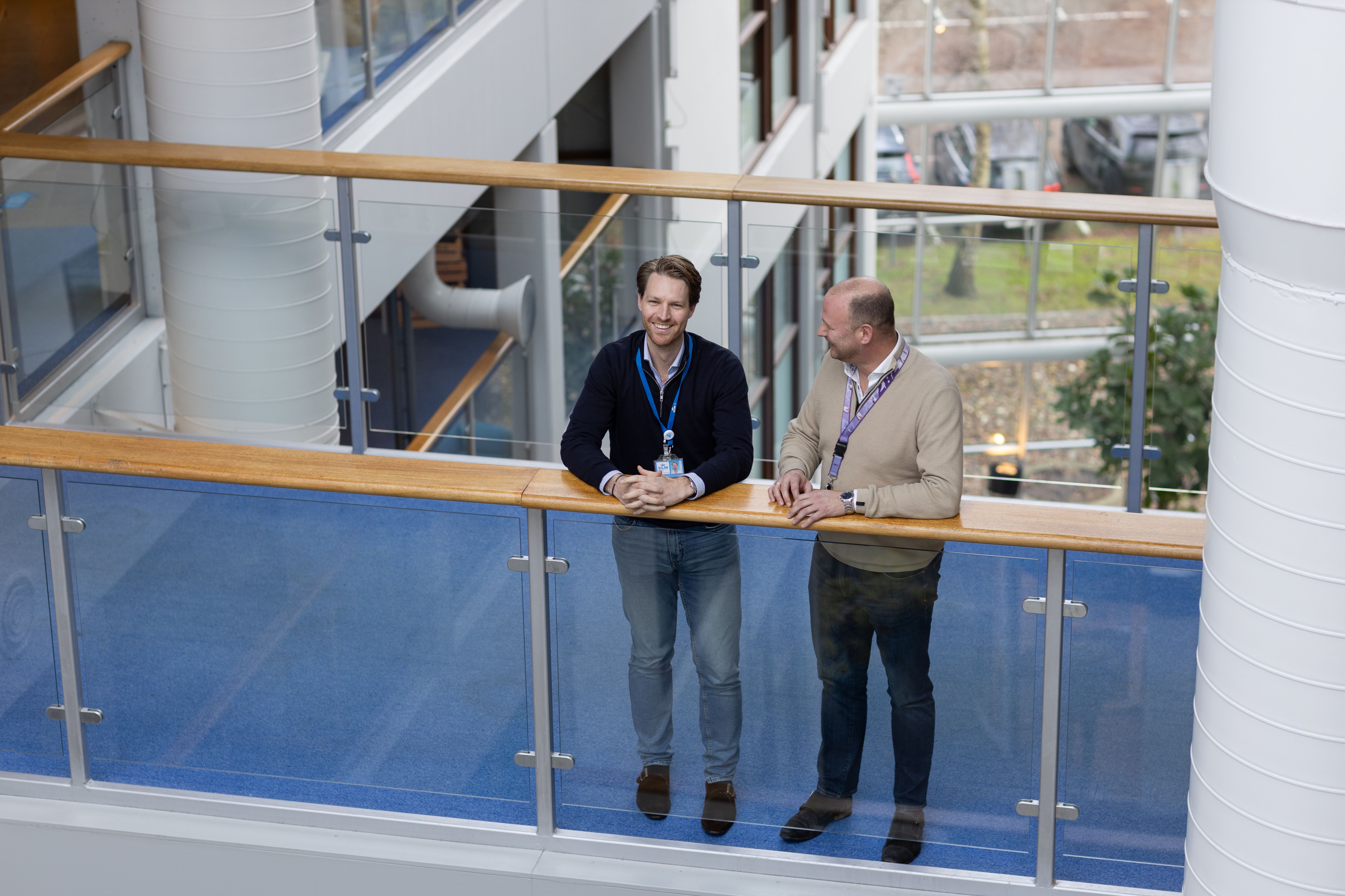 KLM-office with two employees