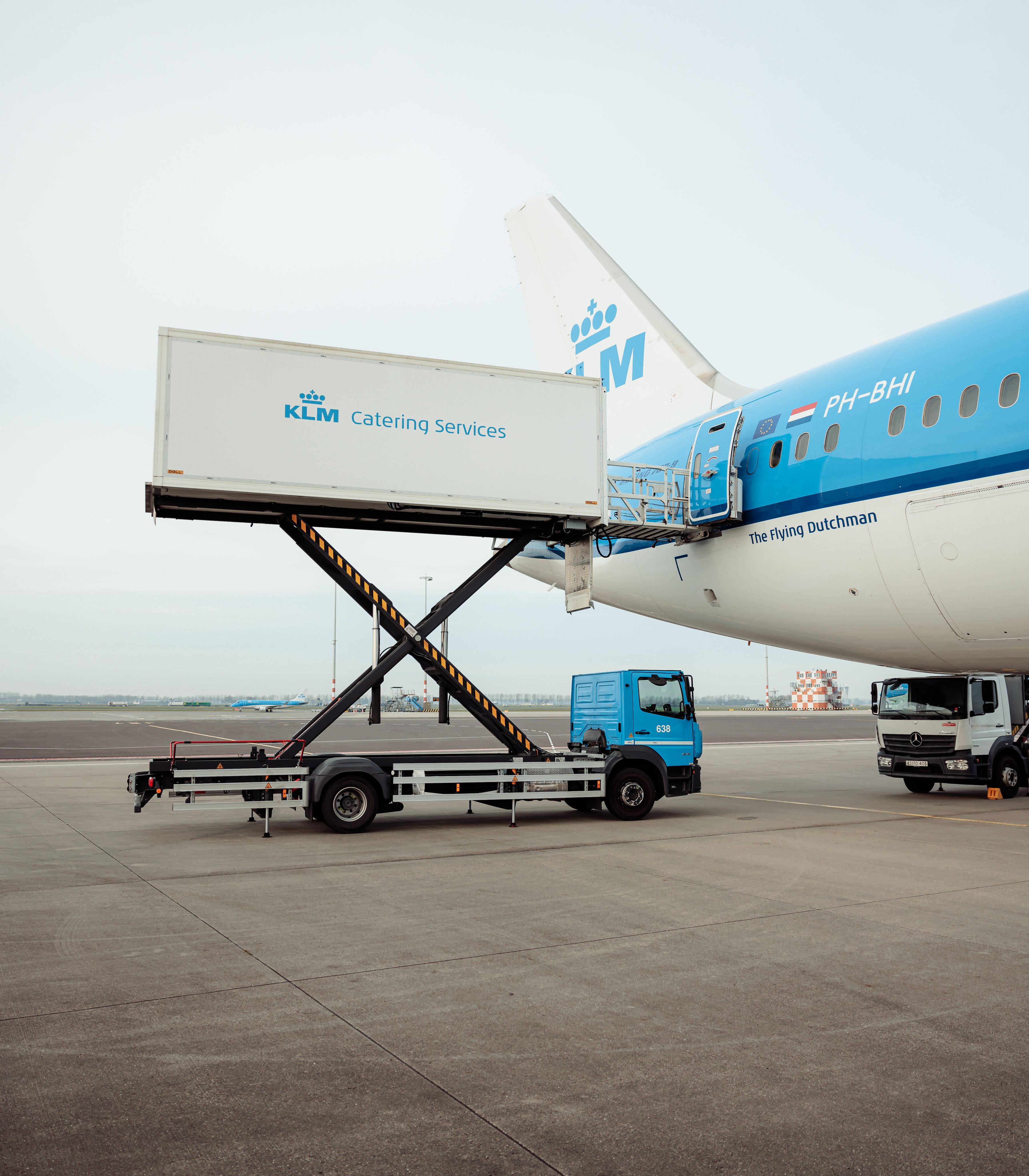 Catering services resupplying KLM plane