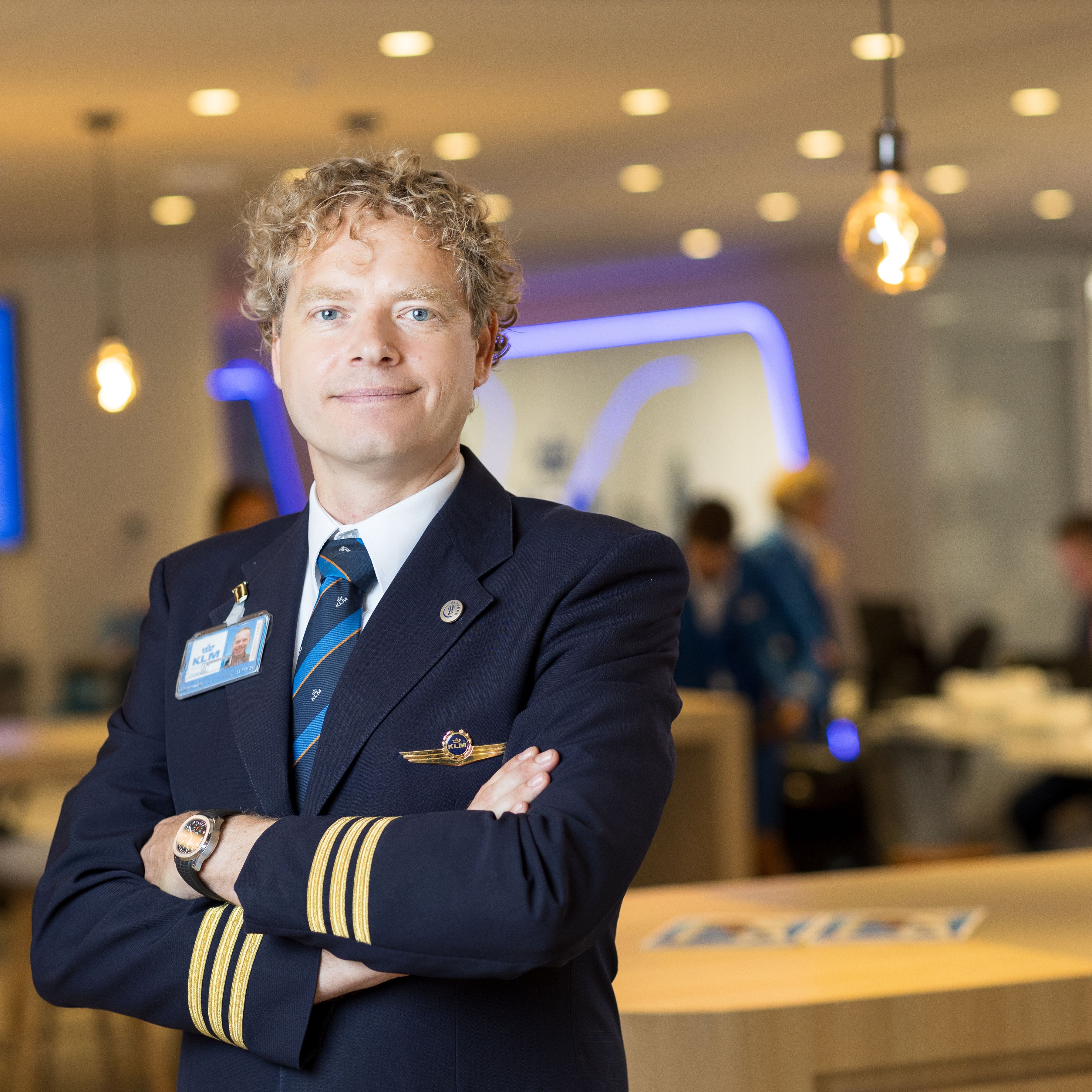 KLM pilot posing in the BMC