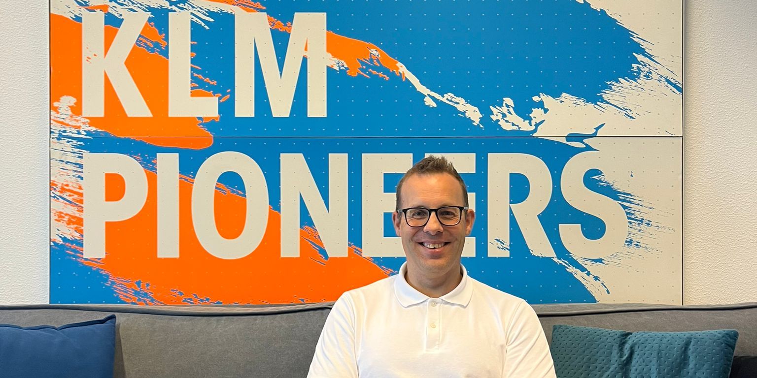 KLM colleague volkert posing for the camera