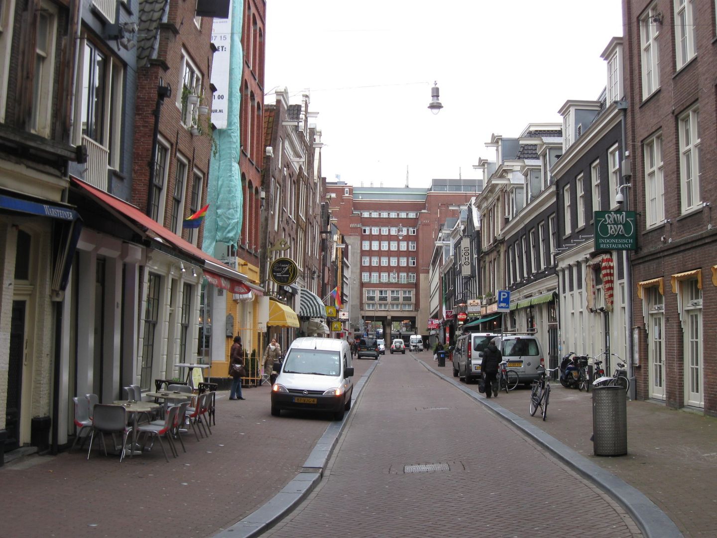 Reguliersdwarsstraat looking toward the Carlton Hotel