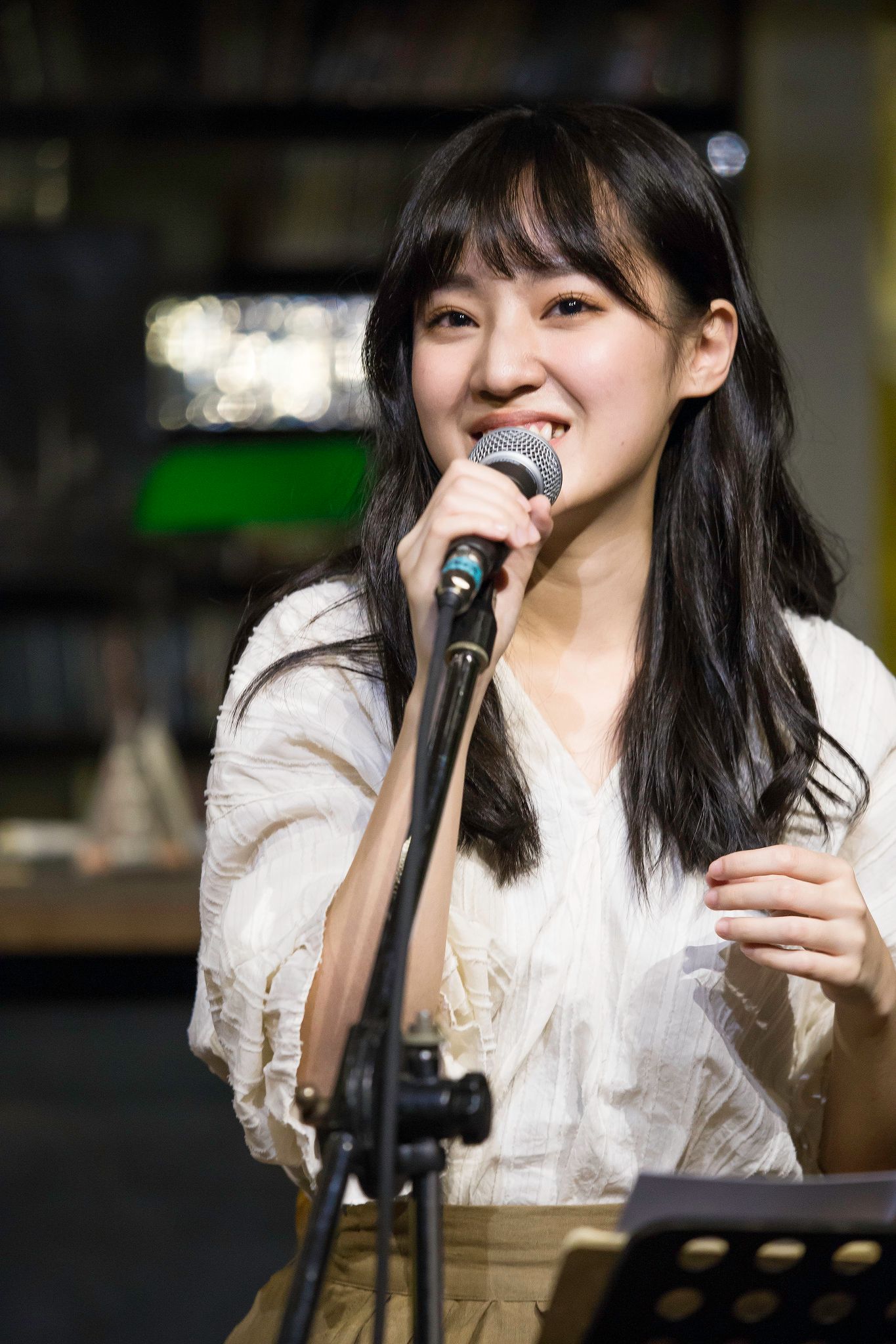 A live concert on a small stage in Gongguan