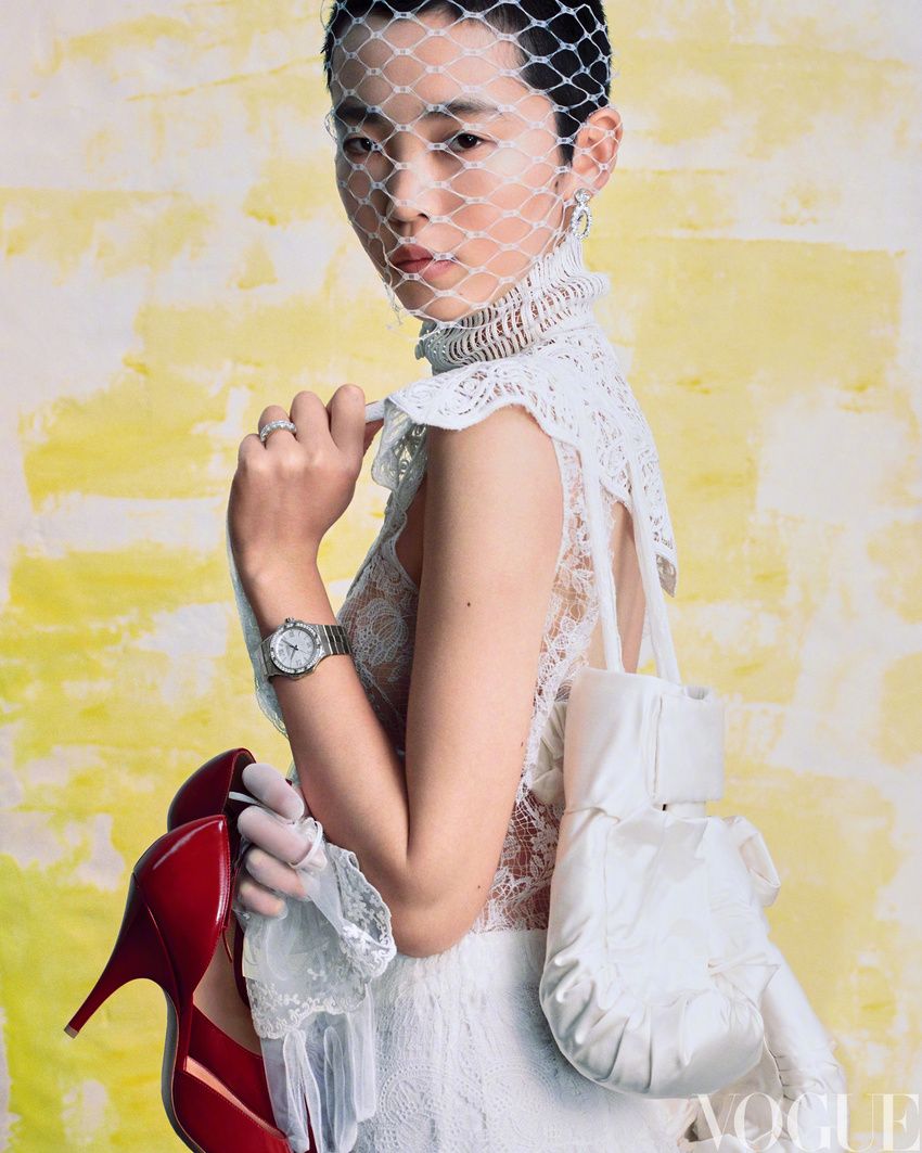 gallery-37-VOGUE China by Huang Jiaqi