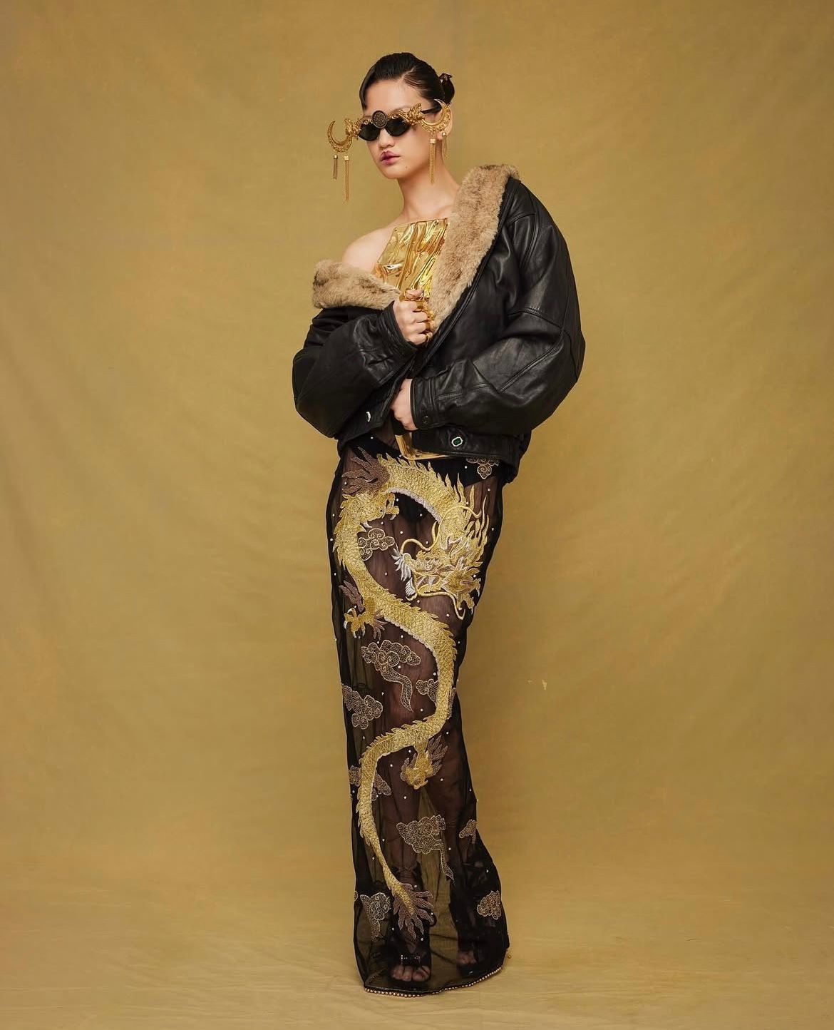 gallery-14-Vogue Singapore by Leandro Quintero