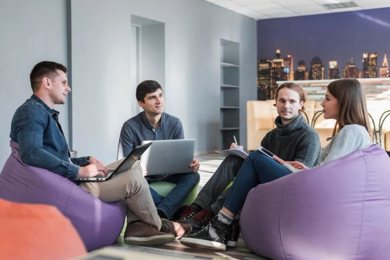 Canadian Furniture Retailer Migrates Mainframe to Web-First Technologies