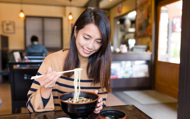 社員満足度を高める福利厚生とは?食事補助が選ばれる理由
