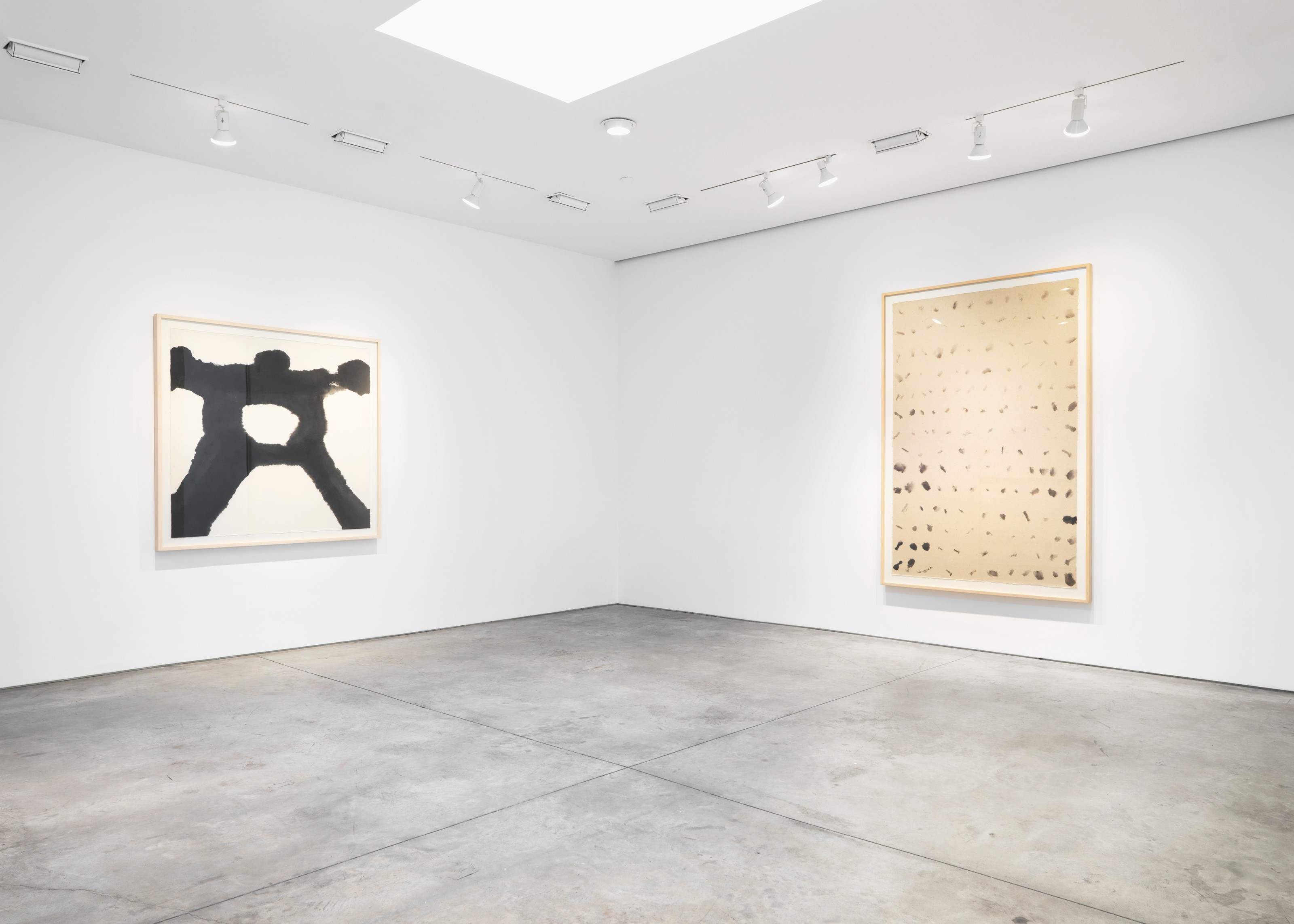 Installation view of Suh Se Ok at Lehmann Maupin New York