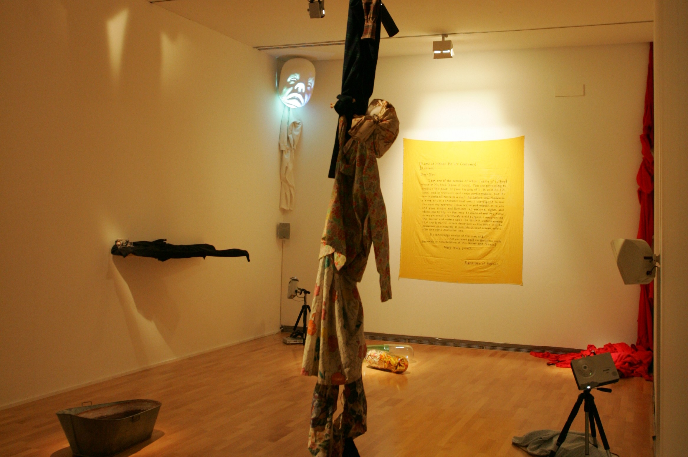 Installation view of Dispositivos at DA2 Domus Artium 2002