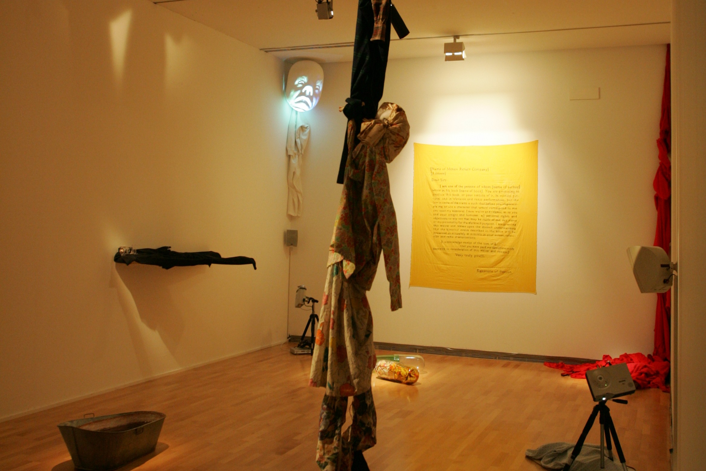 Installation view of Dispositivos at DA2 Domus Artium 2002