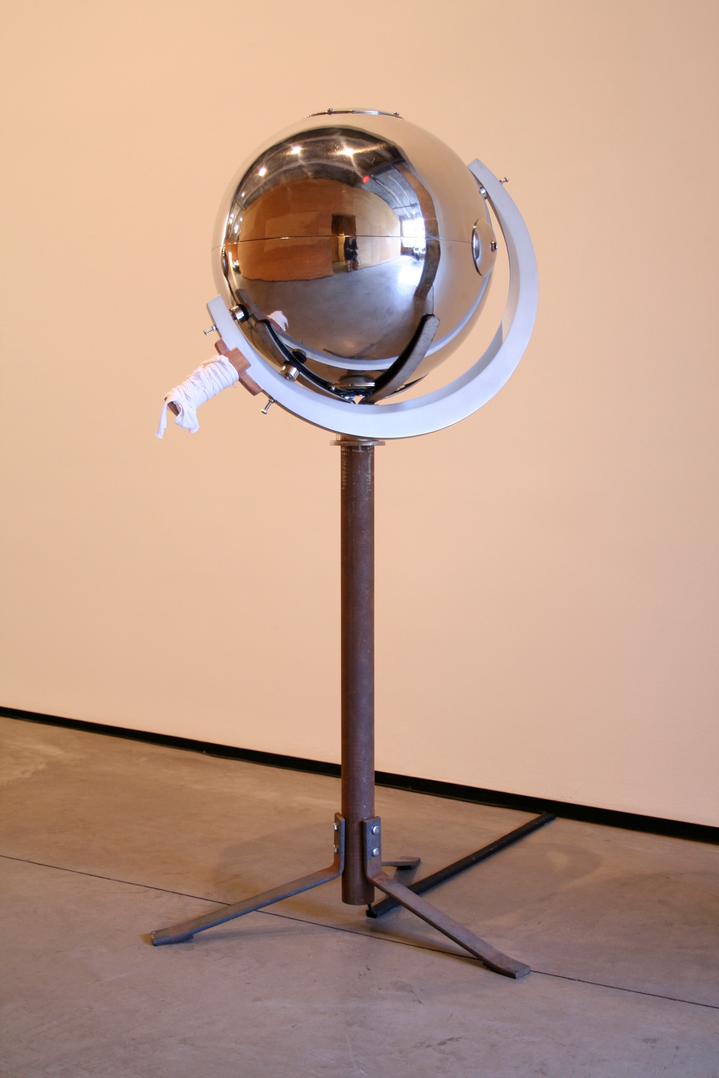 Sculpture by Jun Nguyen-Hatsushiba